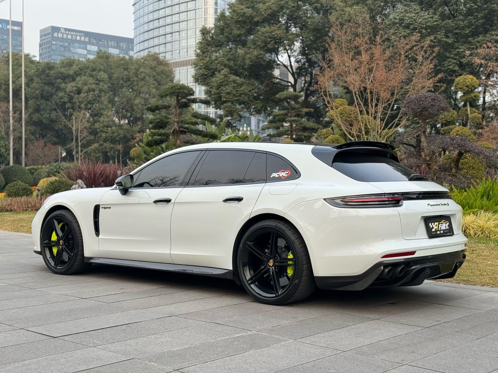 二手保时捷 Panamera 蓝色/棕色 Panamera Turbo EHybridSport Turismo 4.0T2022款 中规版