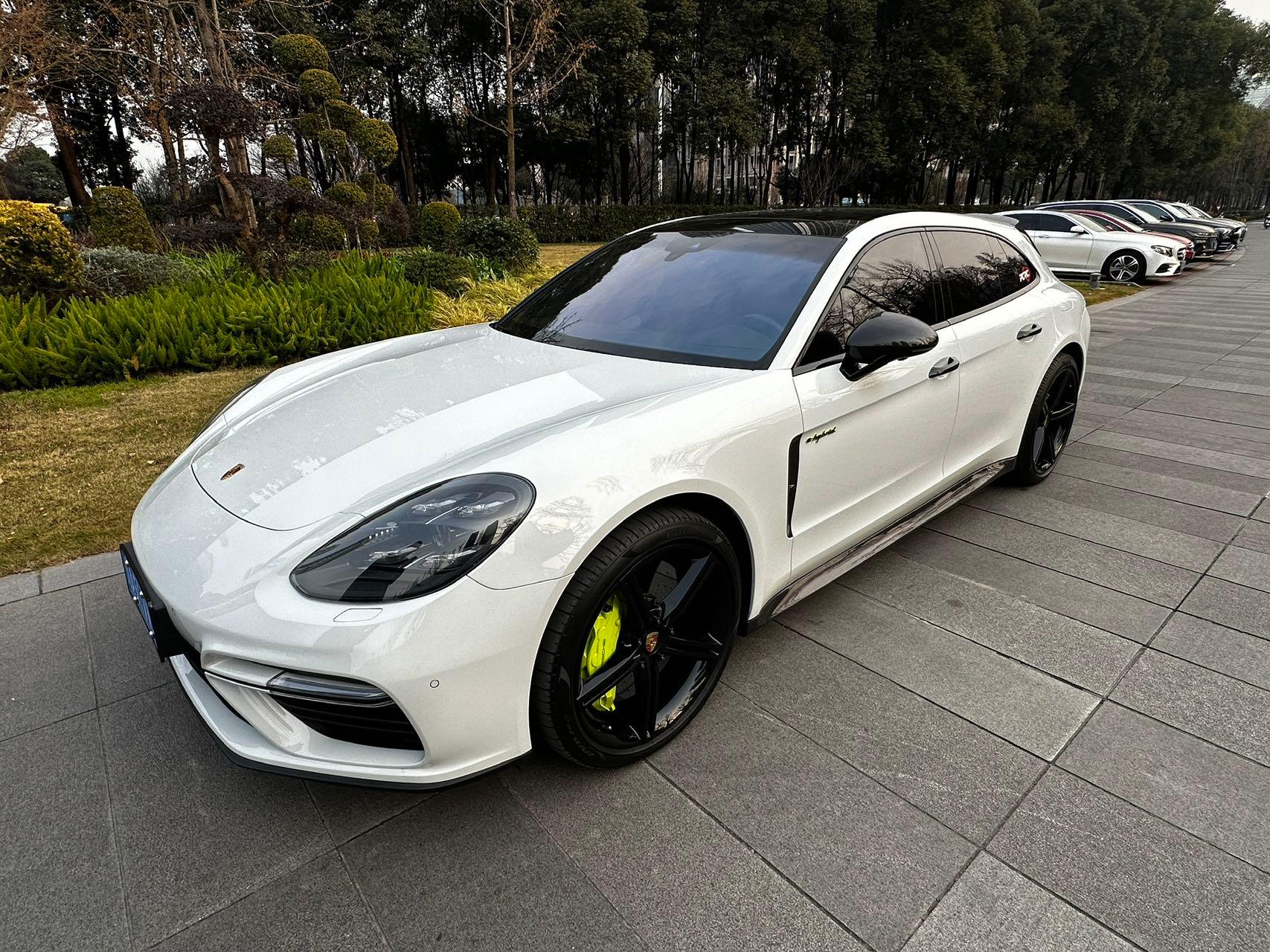 二手保时捷 Panamera 蓝色/棕色 Panamera Turbo EHybridSport Turismo 4.0T2022款 中规版