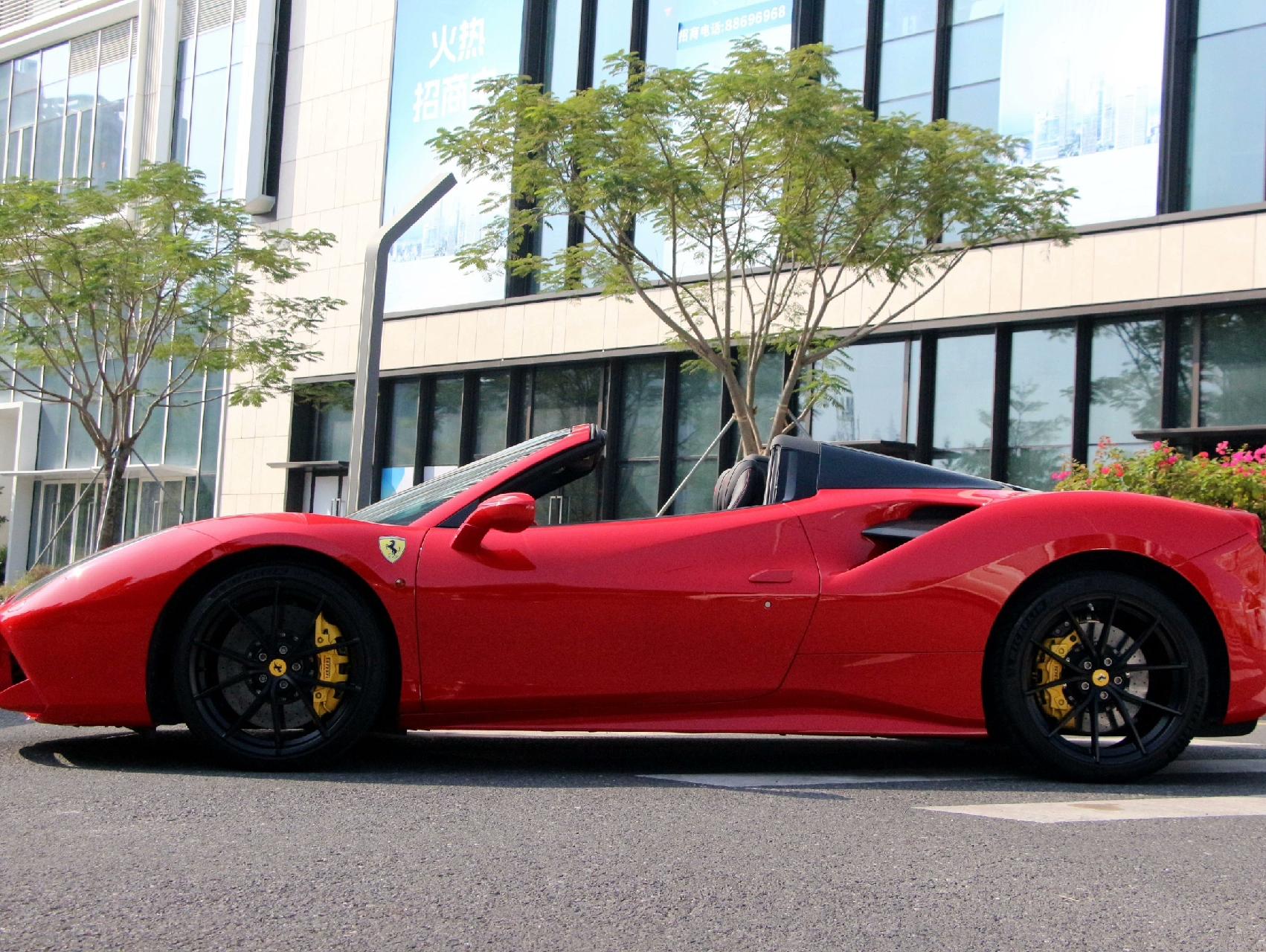 二手法拉利 488 红色/黑色 2015款 488 Spider