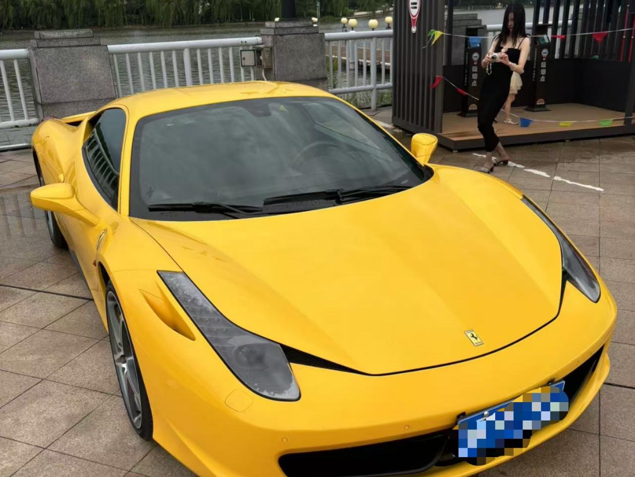 二手法拉利 458 黄色/黑色 2011款 4.5L Italia