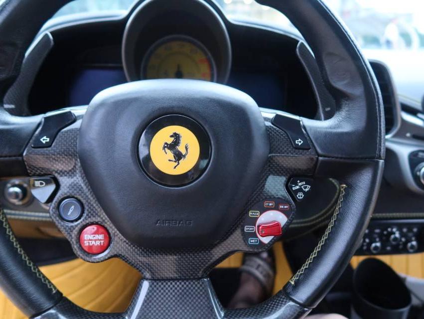 二手法拉利 458 黄色/黑色 2011款 4.5L Italia
