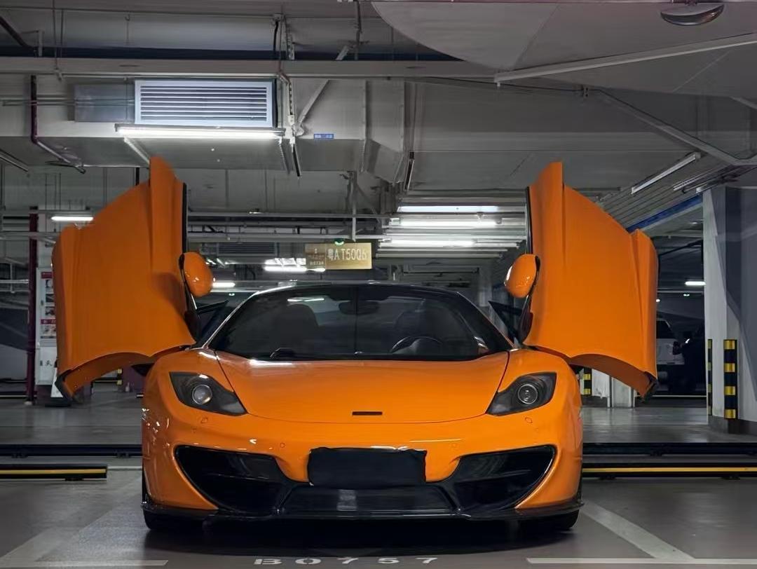 二手迈凯伦 MP4-12C 黄色/黑色 2013款 3.8T COUPE