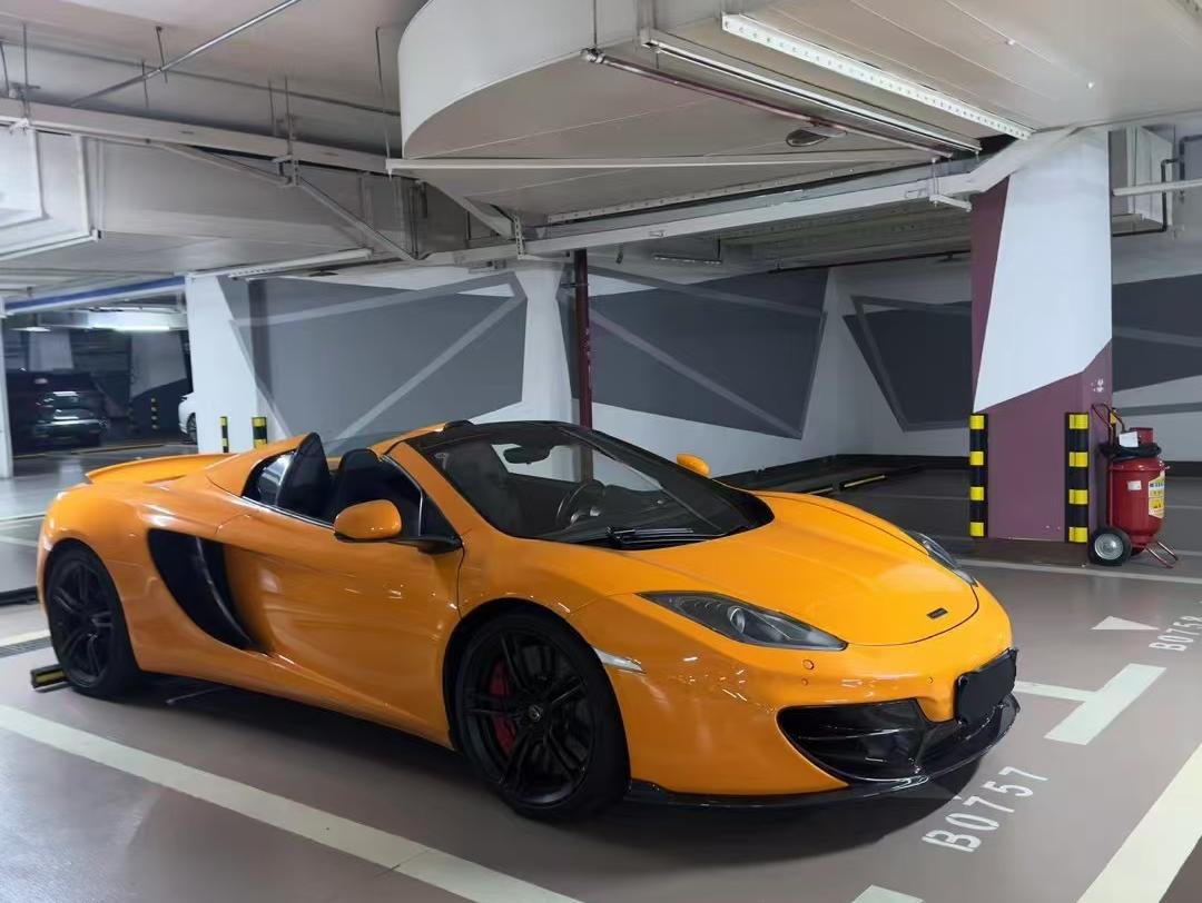 二手迈凯伦 MP4-12C 黄色/黑色 2013款 3.8T COUPE