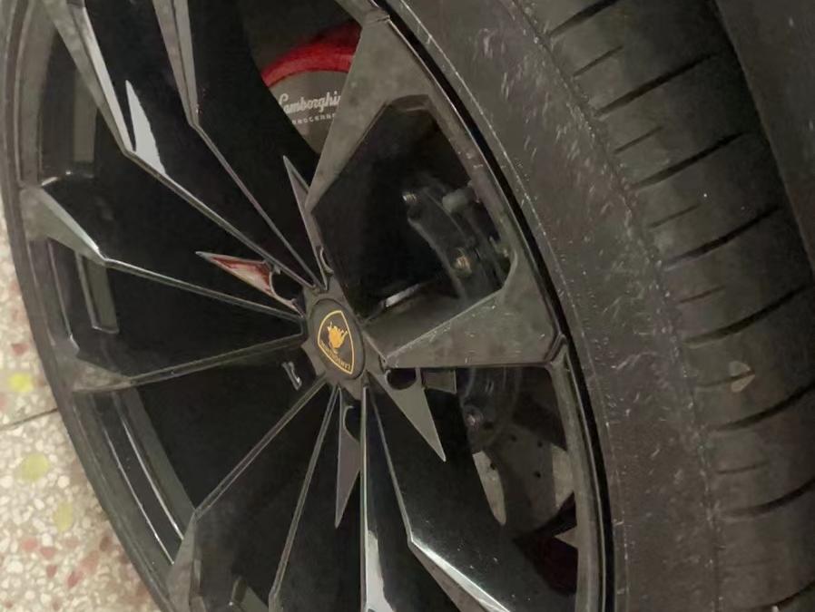 二手兰博基尼 Urus 黑色/红色 2021款 4.0T V8