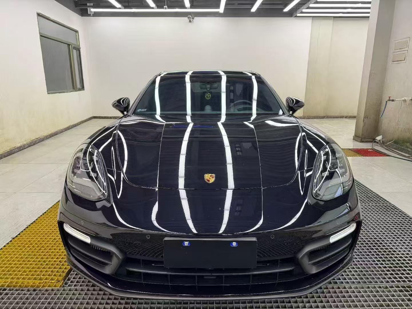 二手保时捷 Panamera 黑色/红色 2023款 铂金版 2.9T