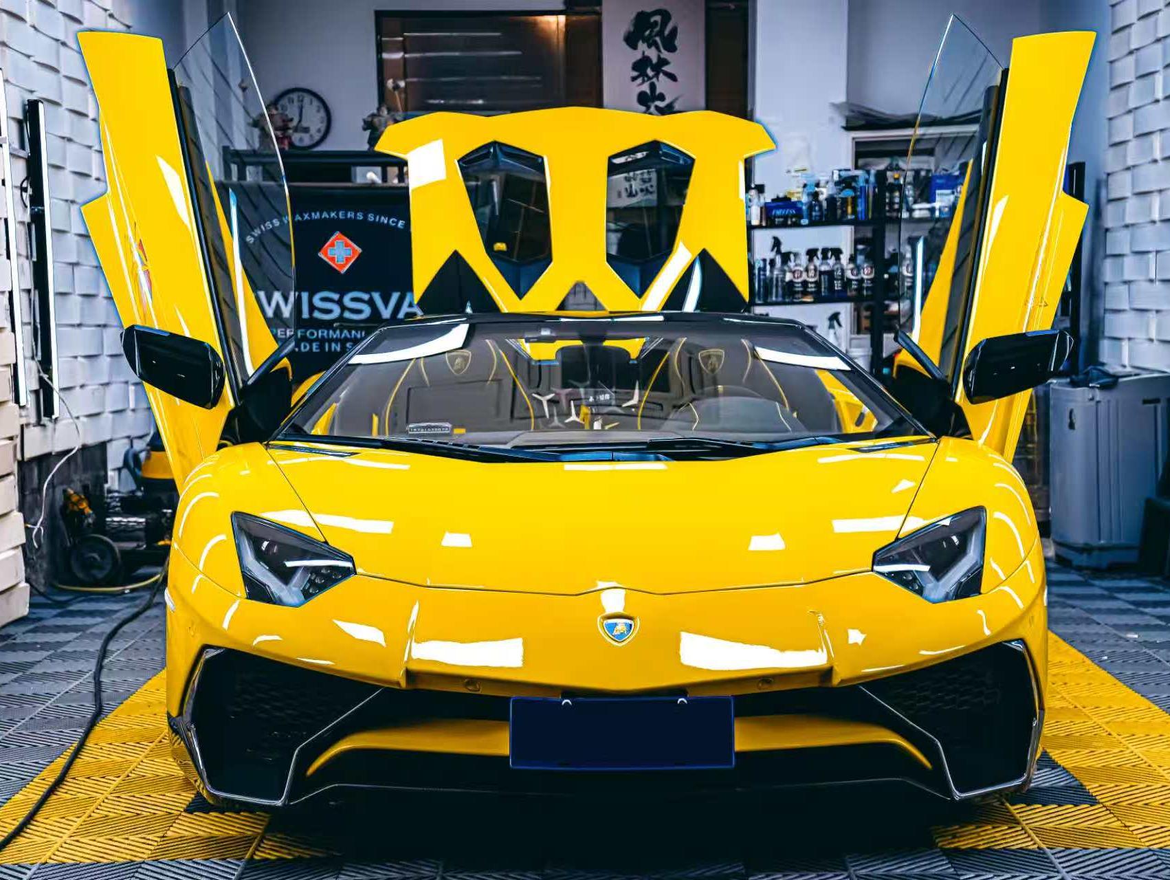 二手兰博基尼 Aventador 极地白/黑色 2013款 LP 700-4 Roadster