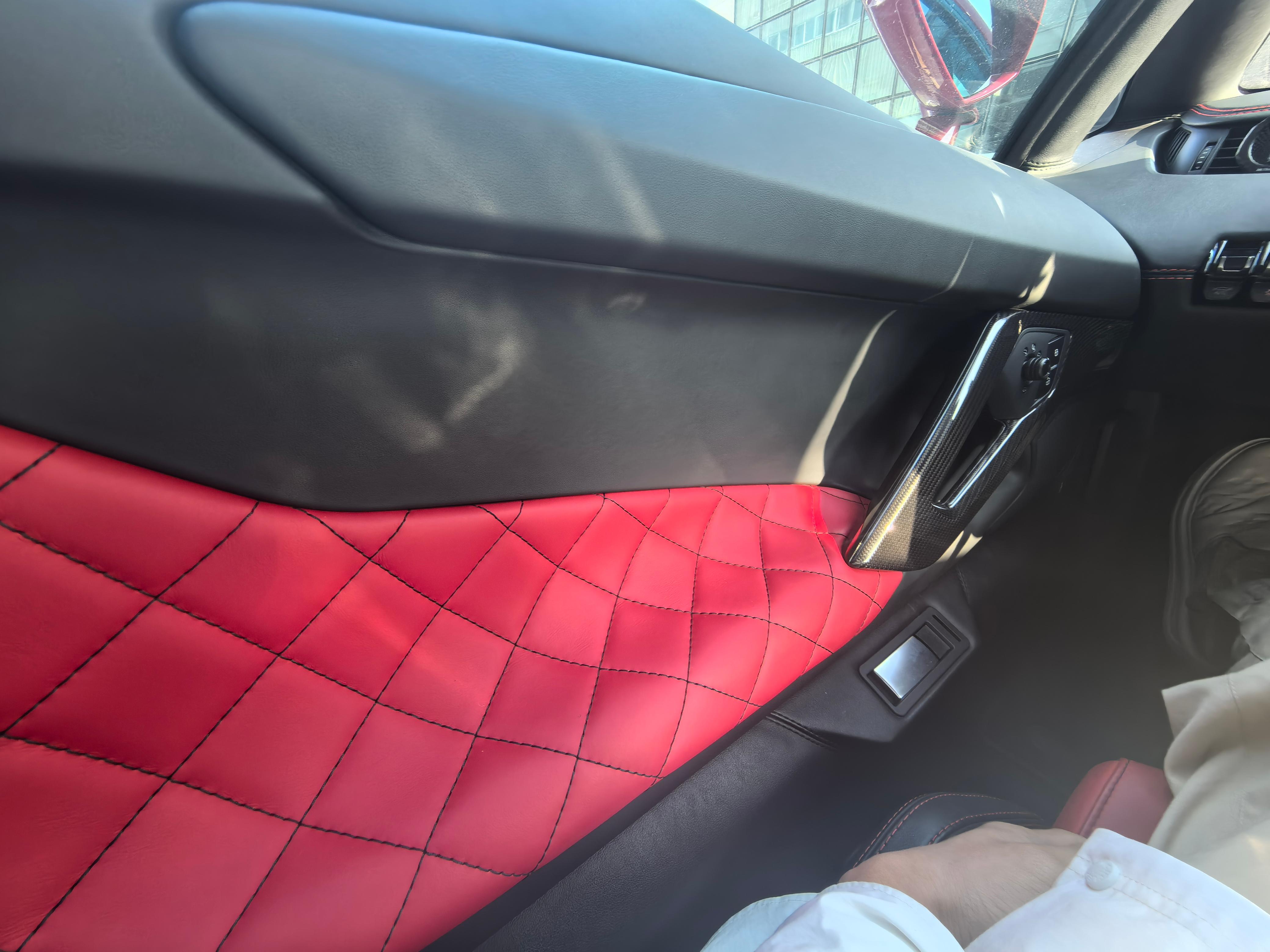 二手兰博基尼 Aventador 红色/黑红 2017款 Aventador S
