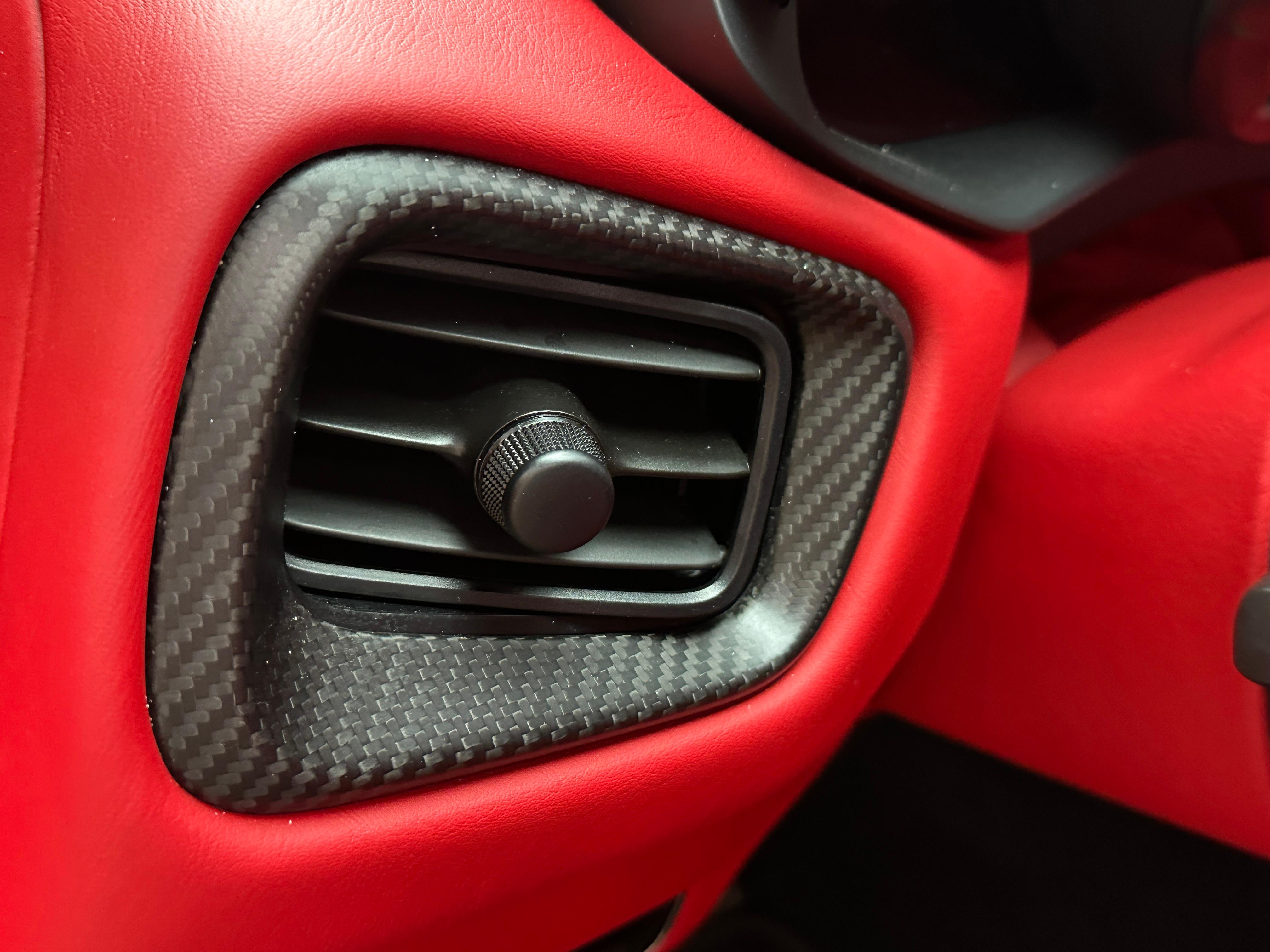 二手阿斯顿·马丁 V8 Vantage 灰色/红色 2022款 4.0T V8 Coupe