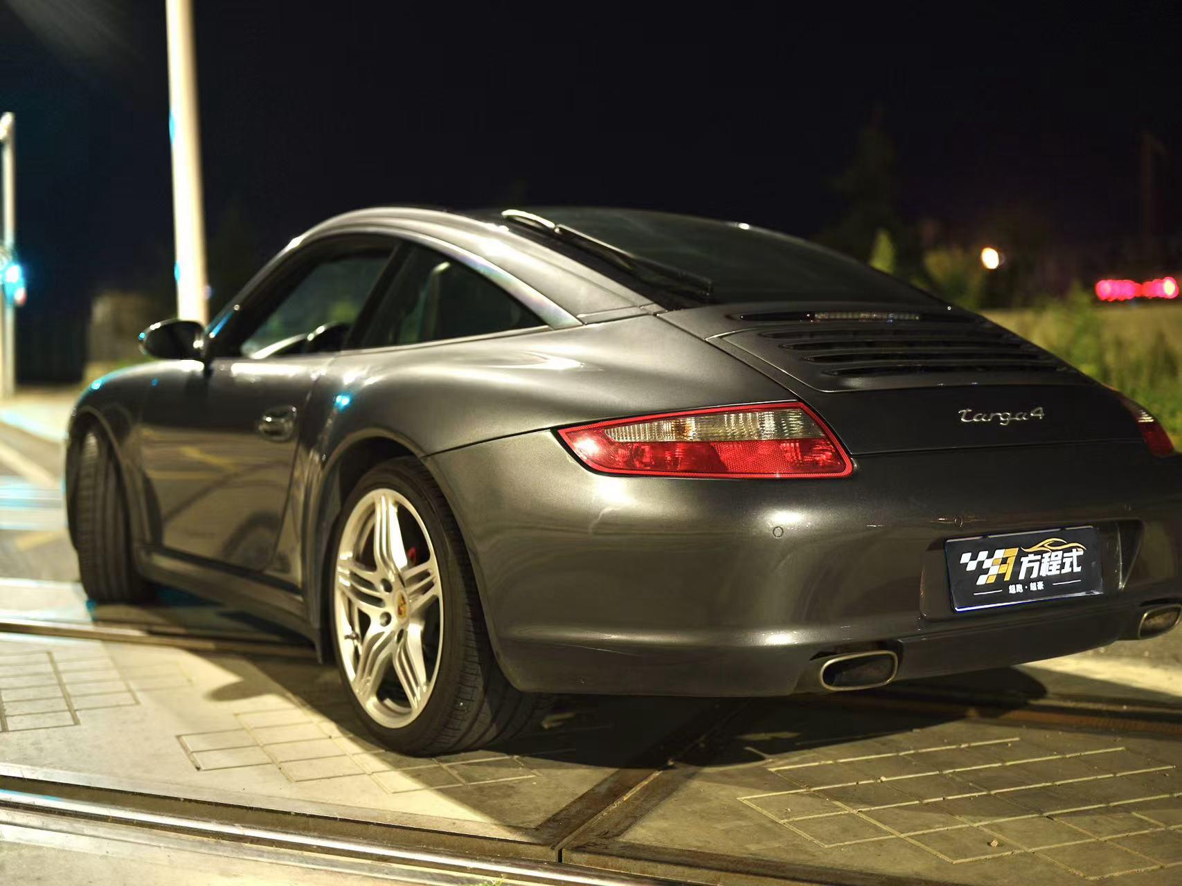 二手保时捷 911 玄武岩黑金属漆/黑色 Targa  4  3.6L  中规版