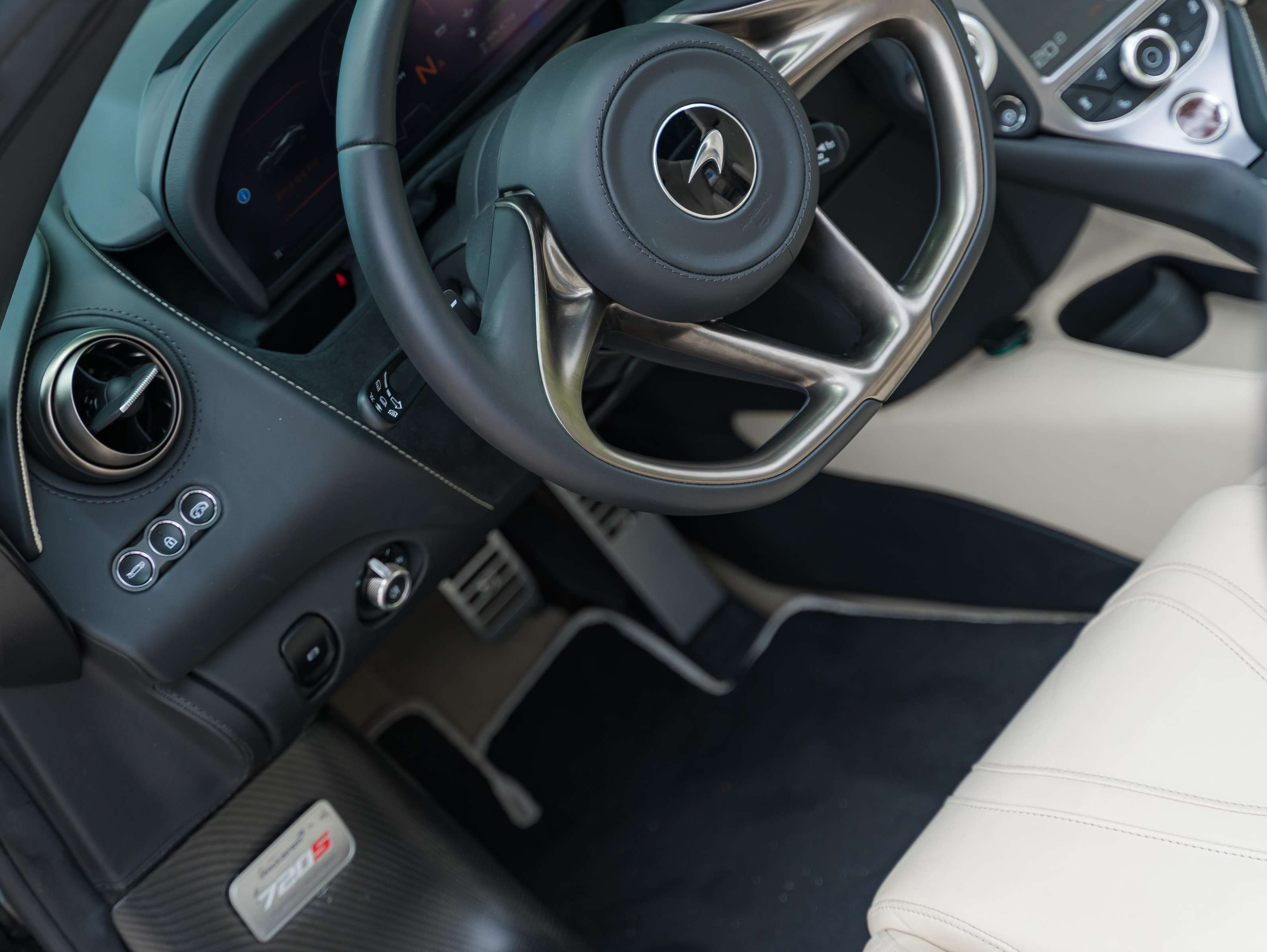 二手迈凯伦 720S 伯利兹蓝/白色 2019款 4.0T Spider P版
