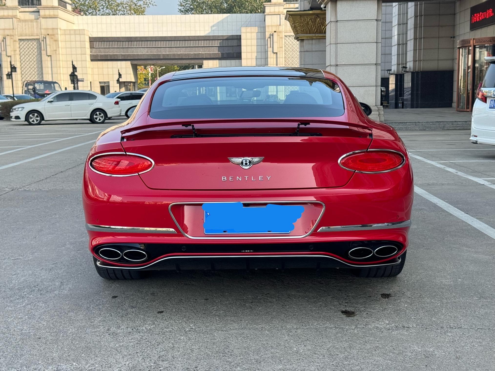 二手宾利 欧陆GT 圣詹姆斯红/白红 2022款 4.0T GT V8 Mulliner