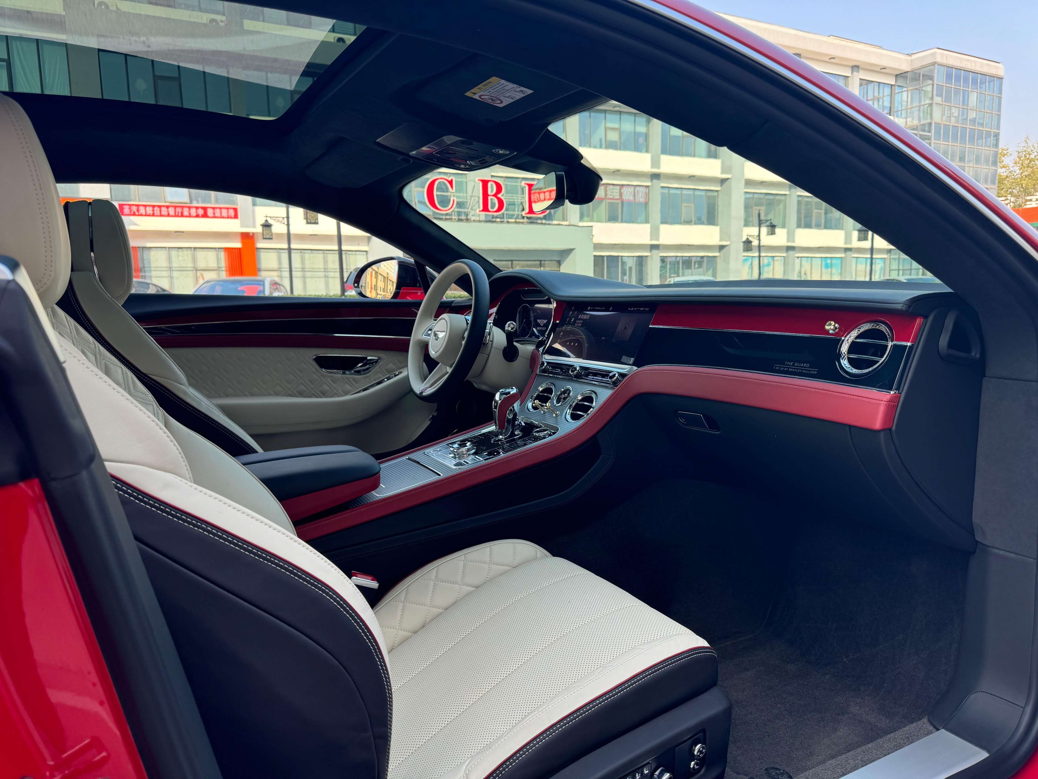 二手宾利 欧陆GT 圣詹姆斯红/白红 2022款 4.0T GT V8 Mulliner