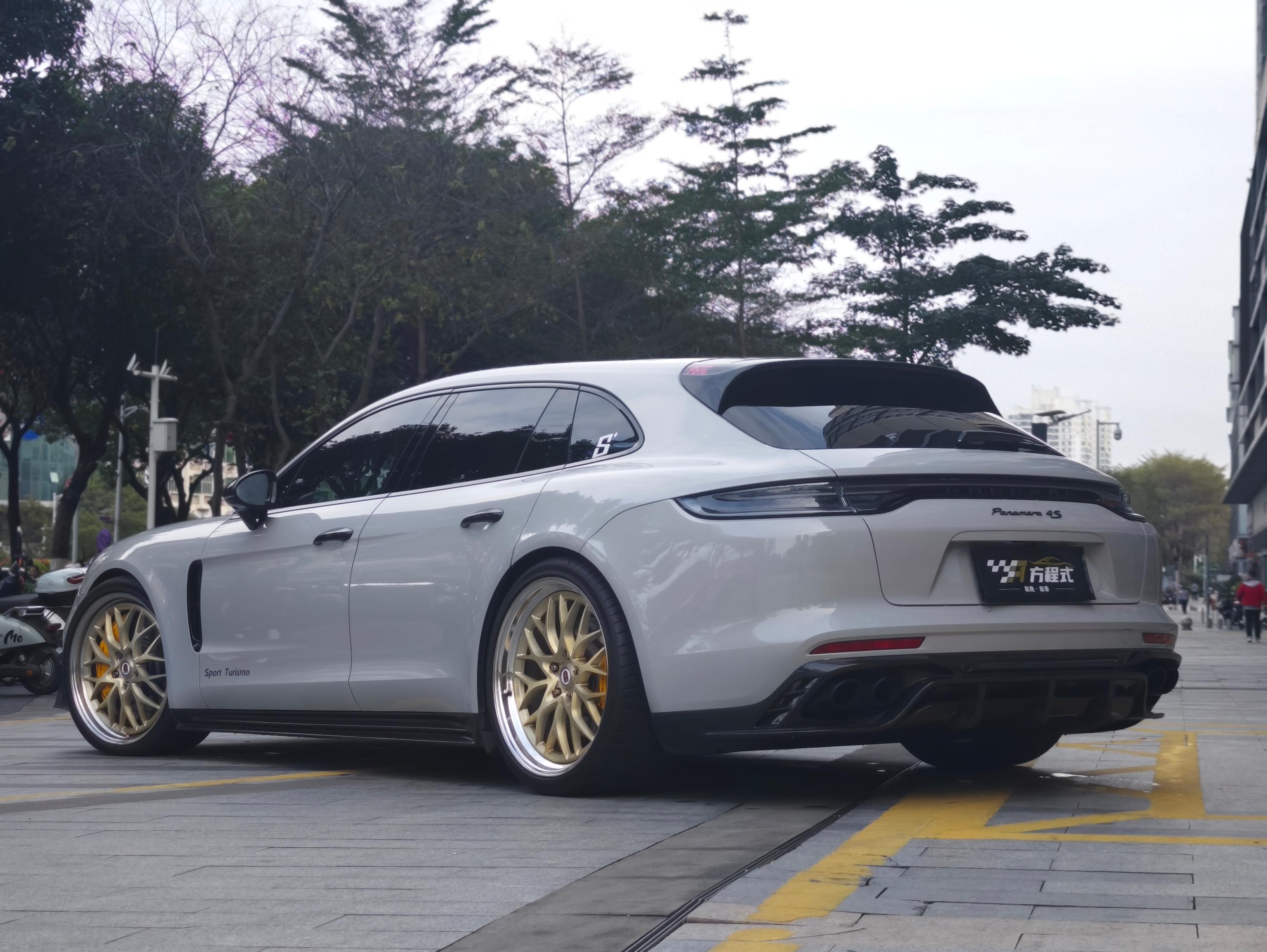 二手保时捷 Panamera 细花白/玛瑙灰 2022款 Panamera 4S Sport Turismo 2.9T