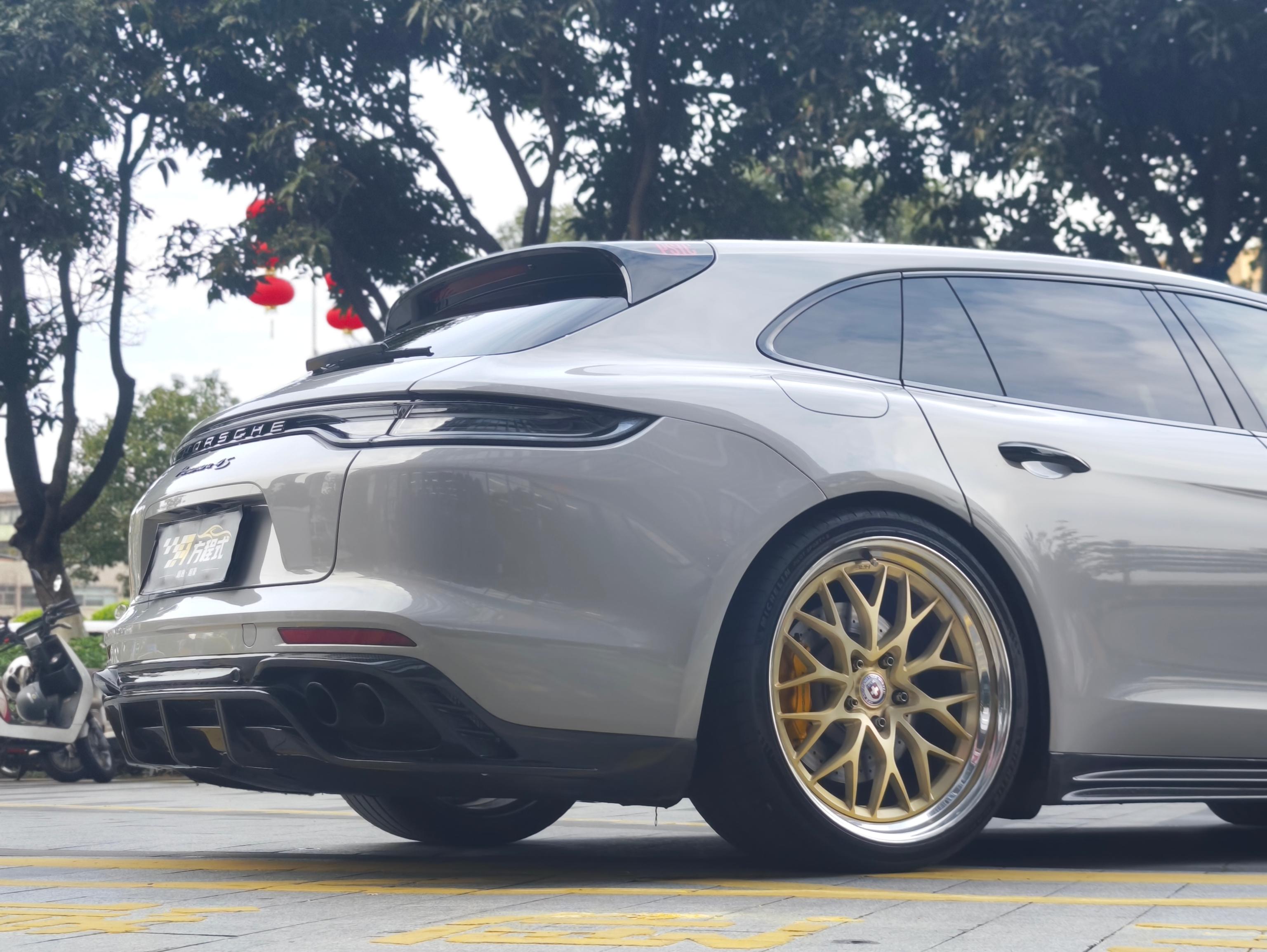 二手保时捷 Panamera 细花白/玛瑙灰 2022款 Panamera 4S Sport Turismo 2.9T