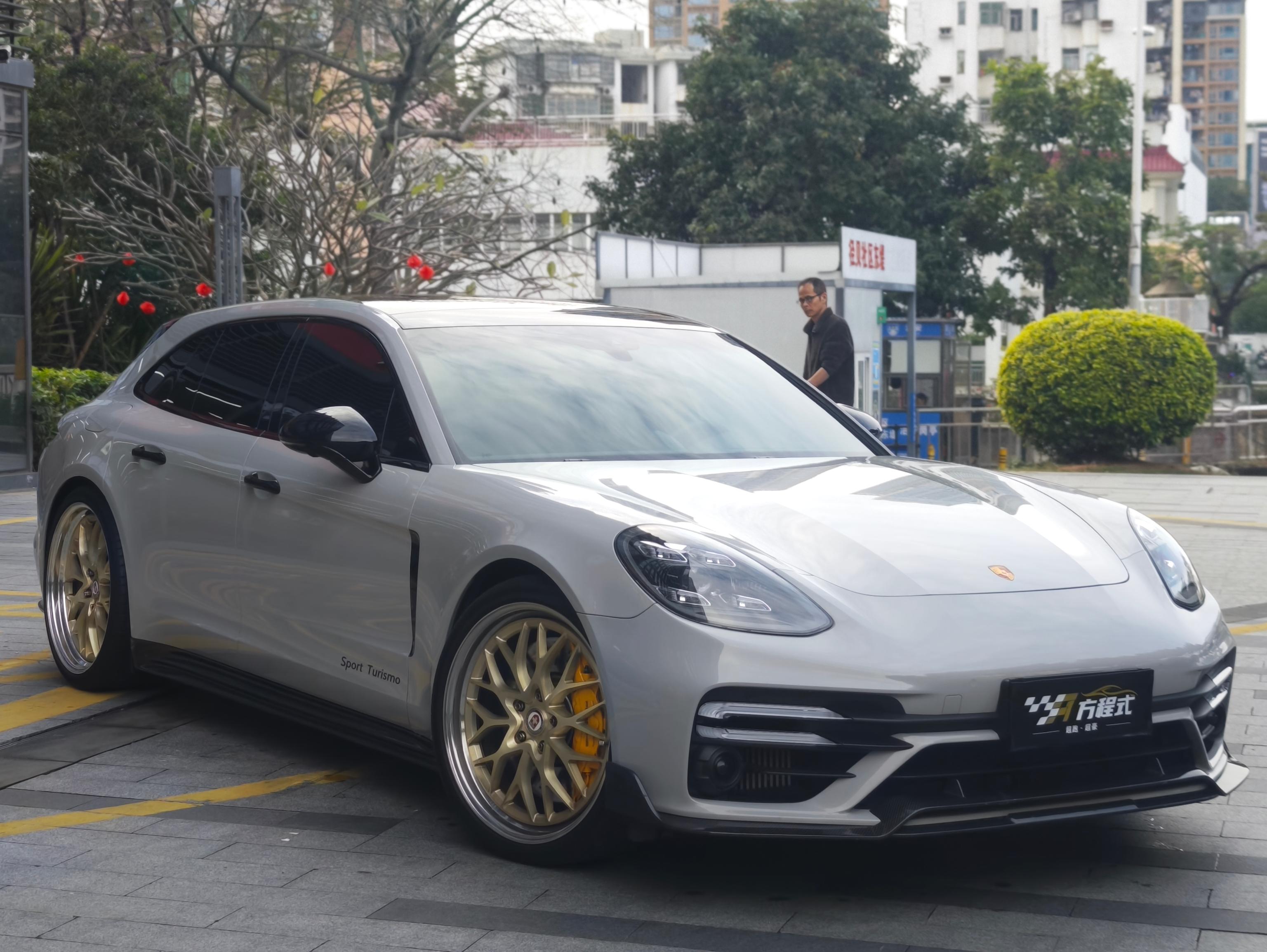 二手保时捷 Panamera 细花白/玛瑙灰 2022款 Panamera 4S Sport Turismo 2.9T