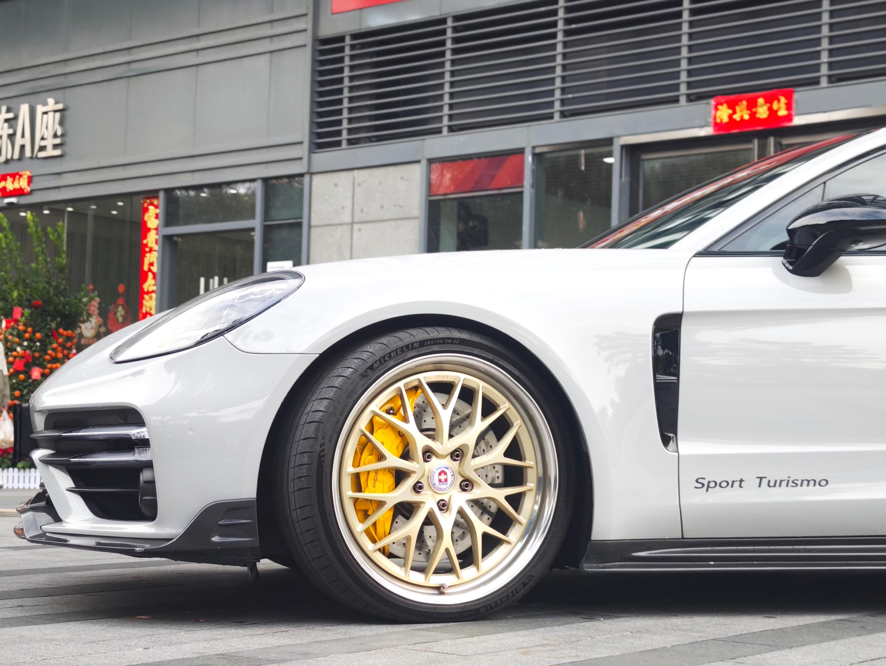二手保时捷 Panamera 细花白/玛瑙灰 2022款 Panamera 4S Sport Turismo 2.9T