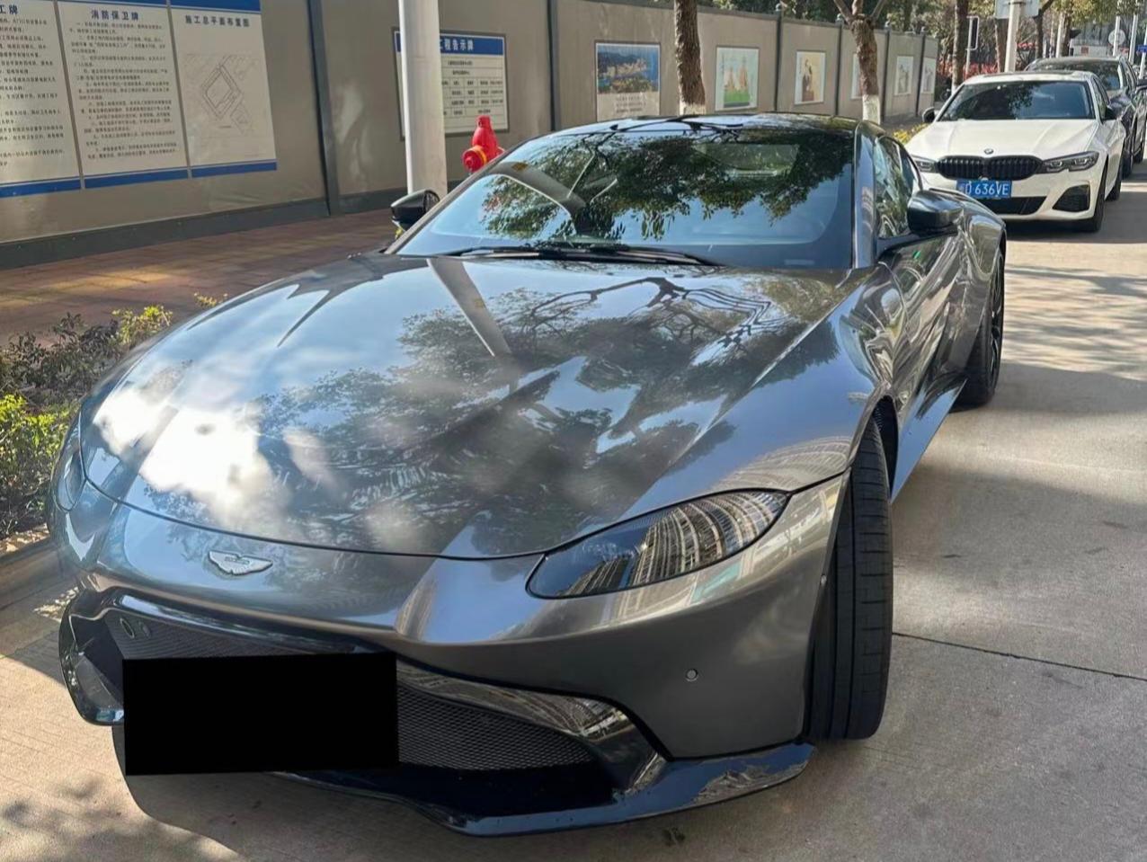二手阿斯顿·马丁 V8 Vantage 蓝色/黑色 2022款 4.0T V8 Coupe