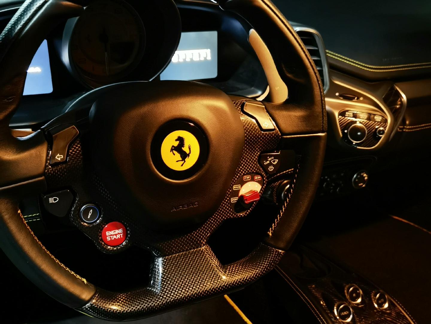 二手法拉利 458 黄色/黑色 2011款 4.5L Italia