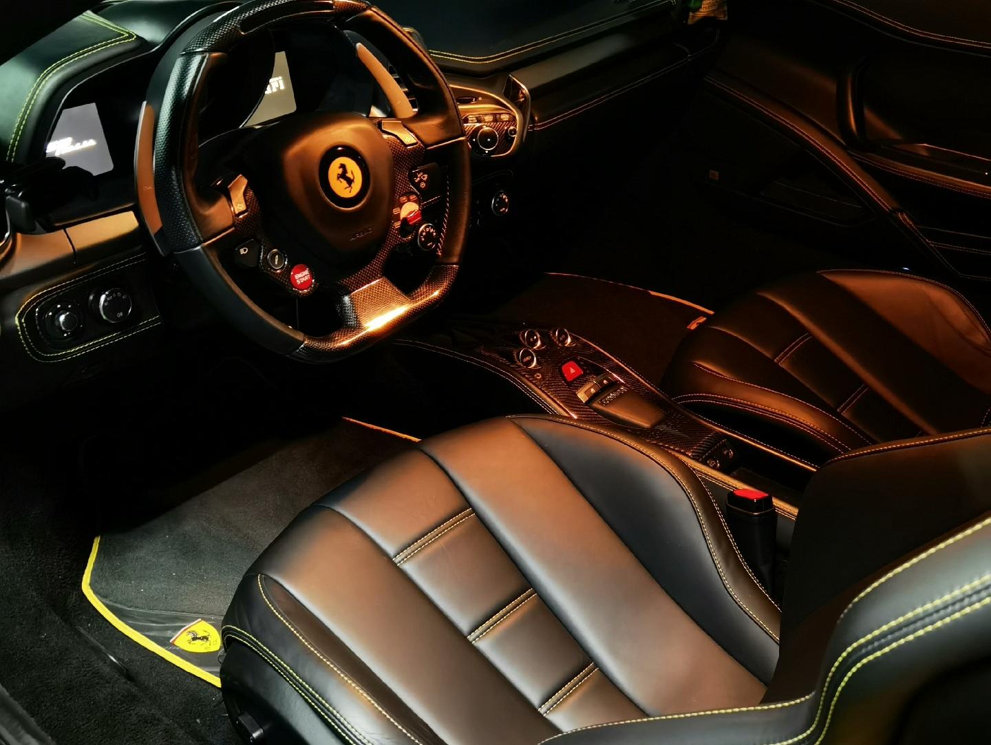 二手法拉利 458 黄色/黑色 2011款 4.5L Italia