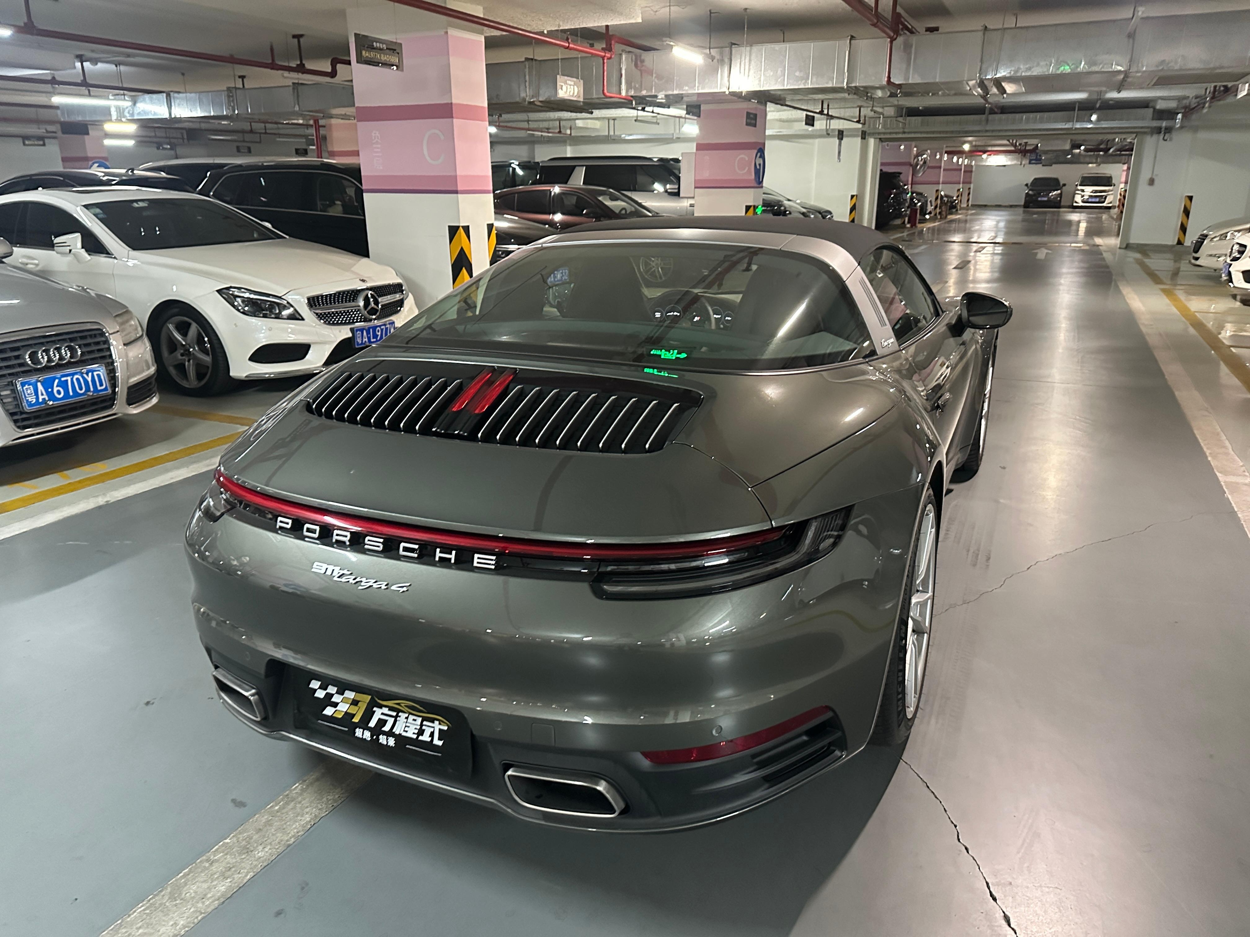 二手保时捷 911 沙金石绿/松露粽 Targa4 中规版