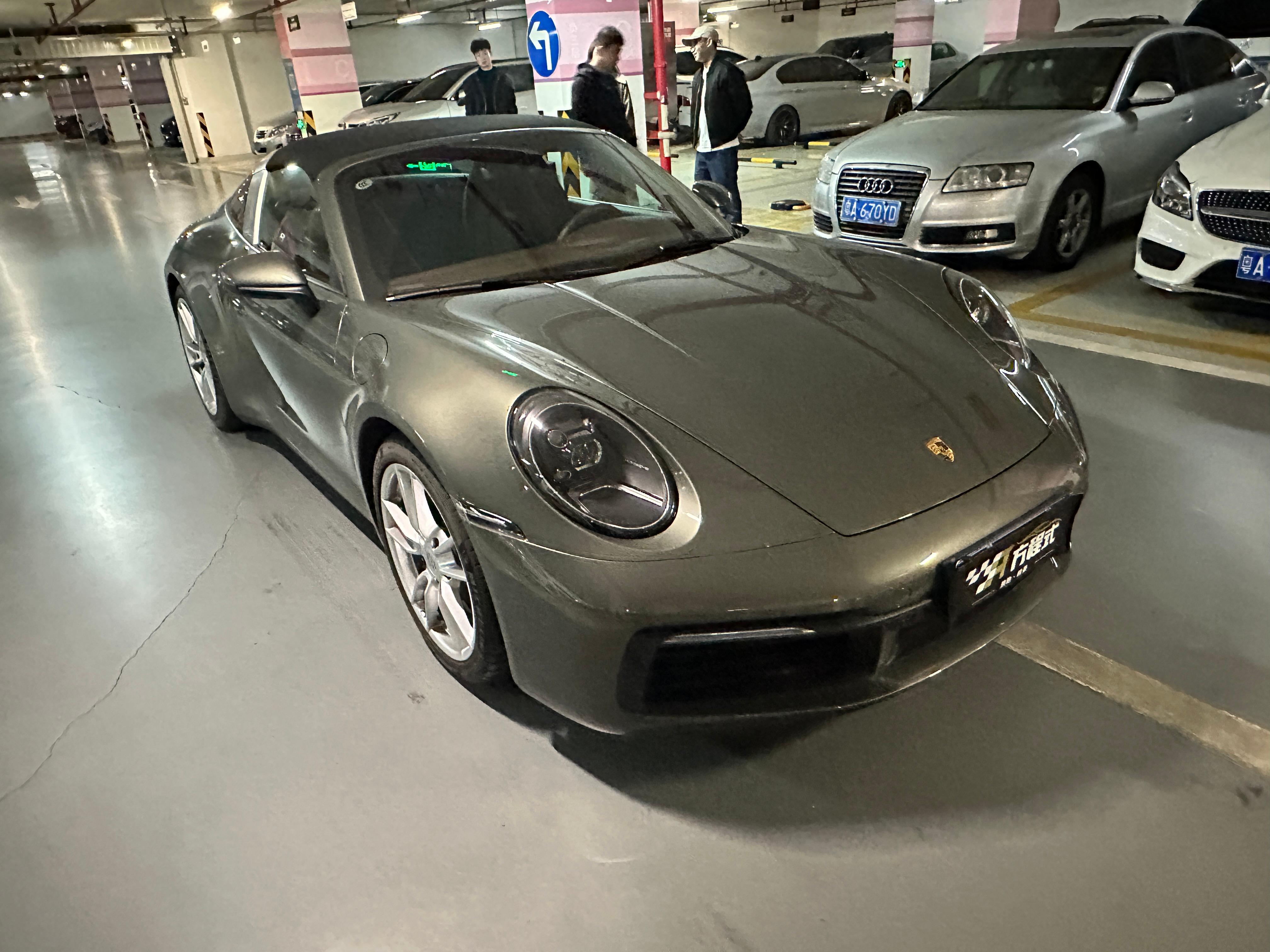 二手保时捷 911 沙金石绿/松露粽 Targa4 中规版
