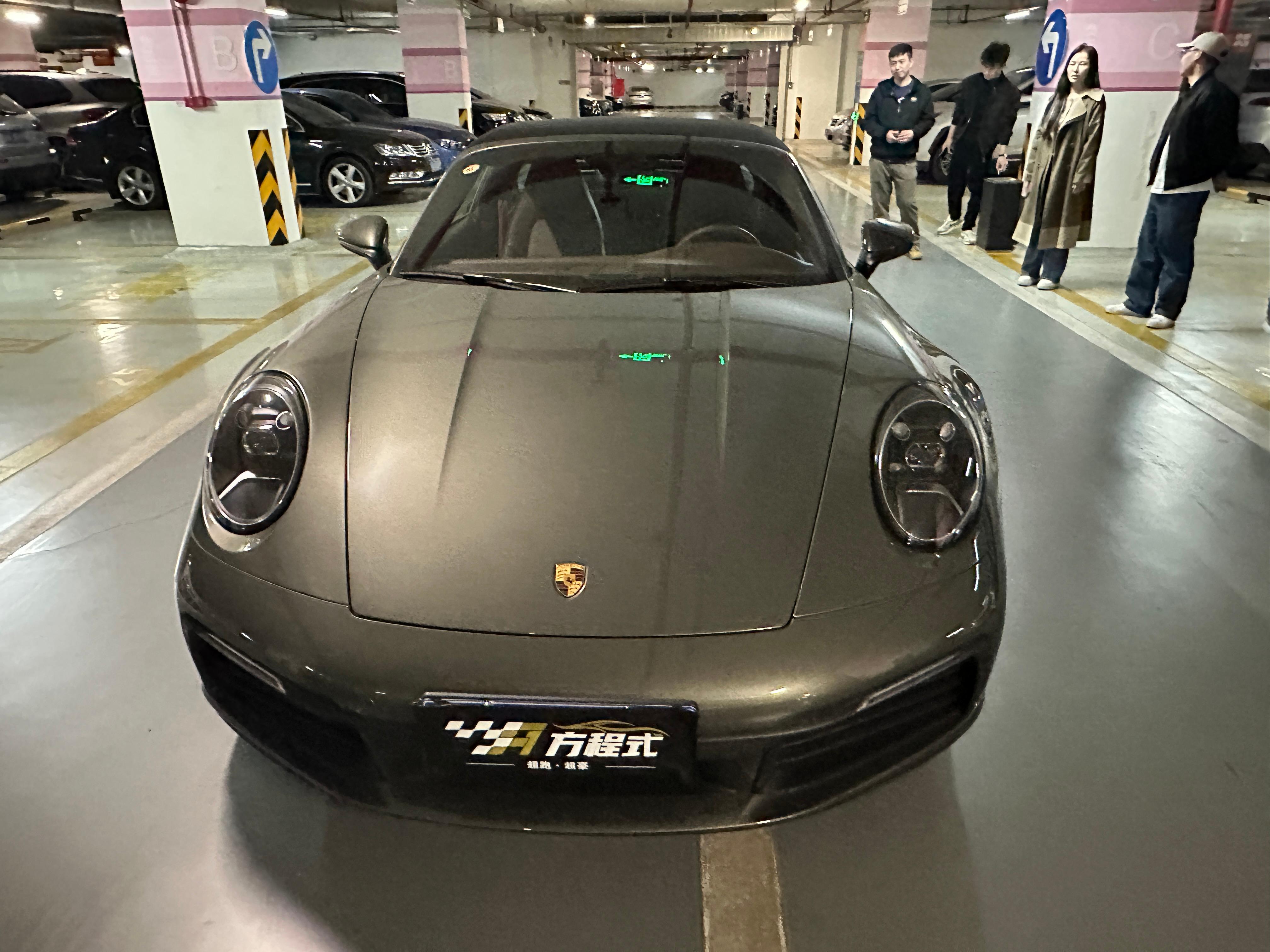 二手保时捷 911 沙金石绿/松露粽 Targa4 中规版