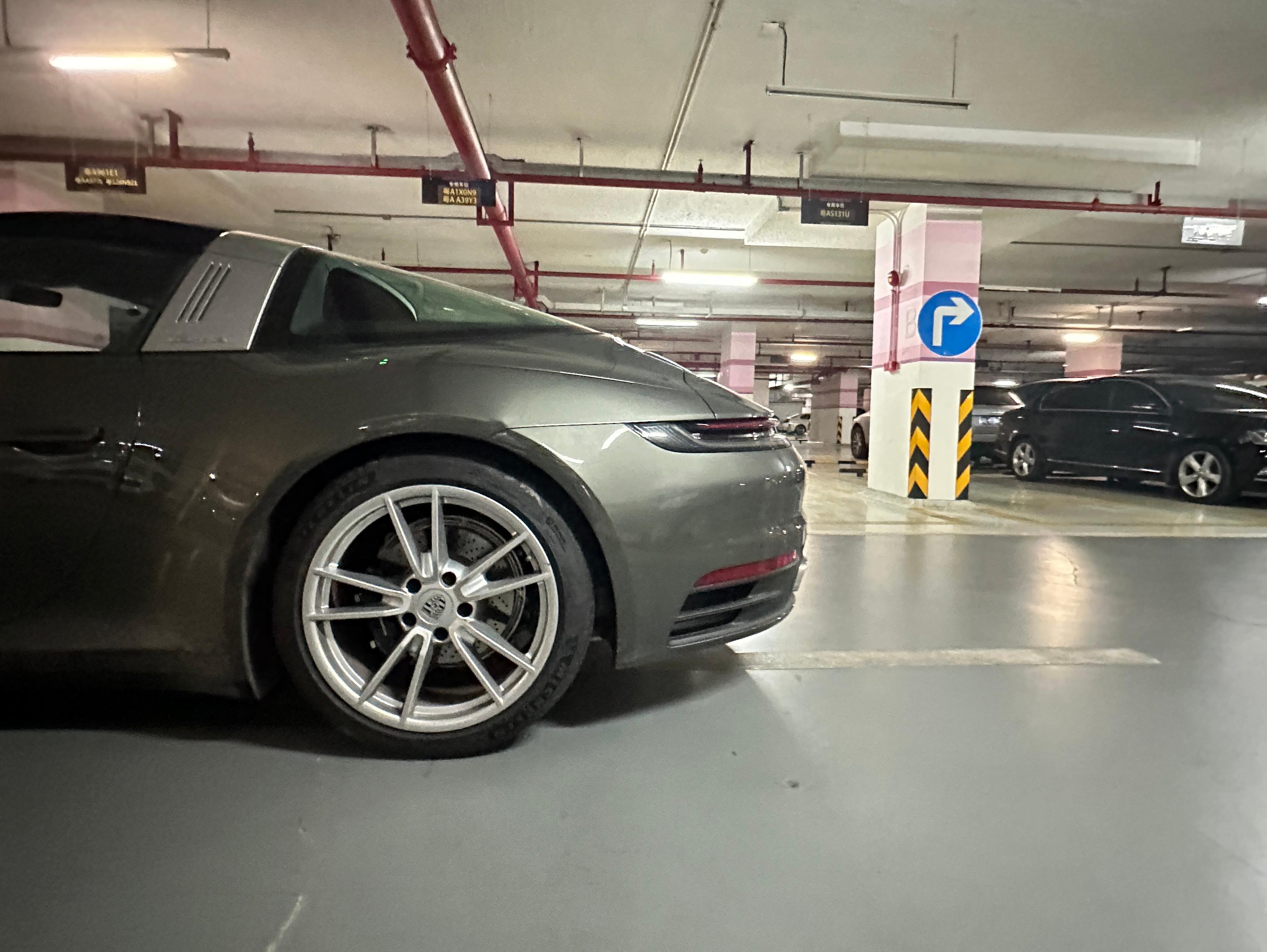 二手保时捷 911 沙金石绿/松露粽 Targa4 中规版