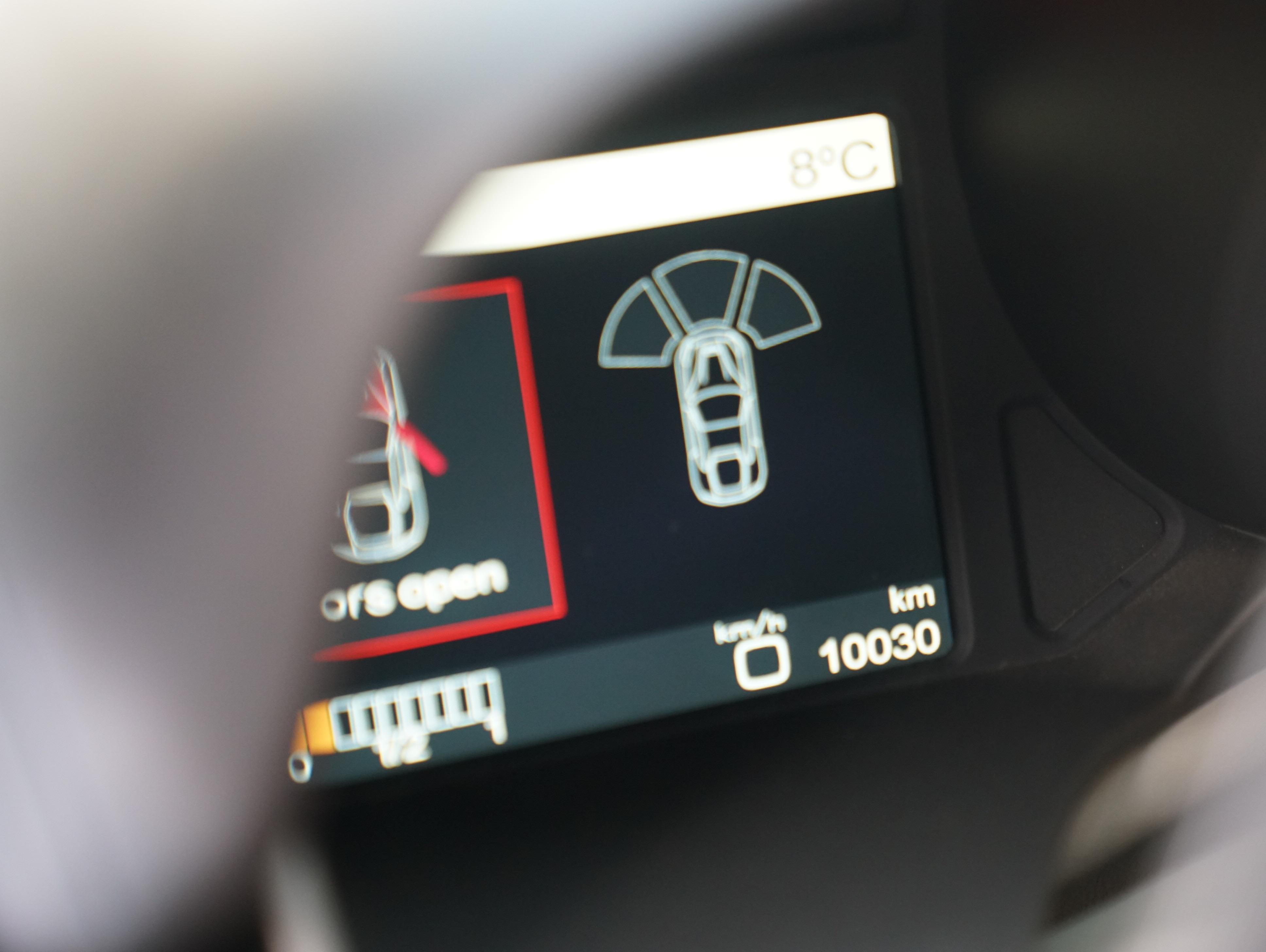 二手法拉利 F12berlinetta  黑色/黑白双拼 2013款 6.3L 标准型