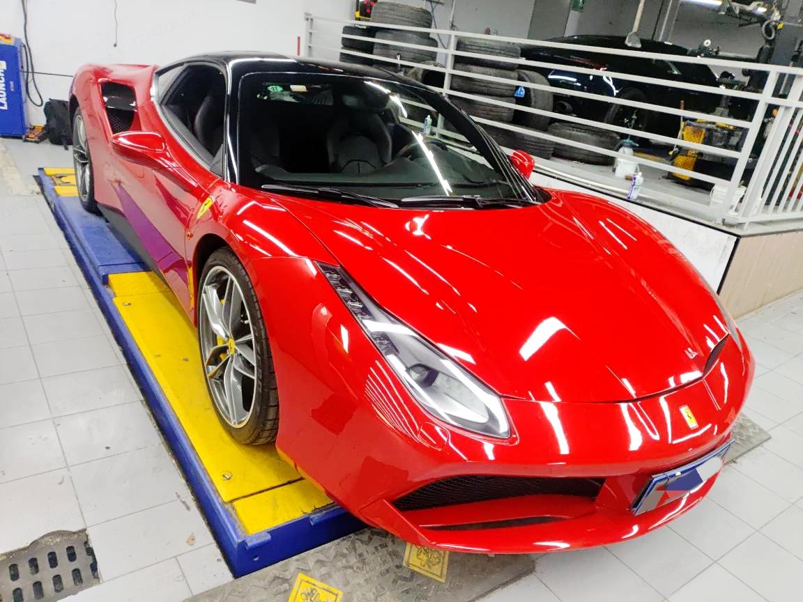 二手法拉利 488 红色/黑色 2015款 488 GTB