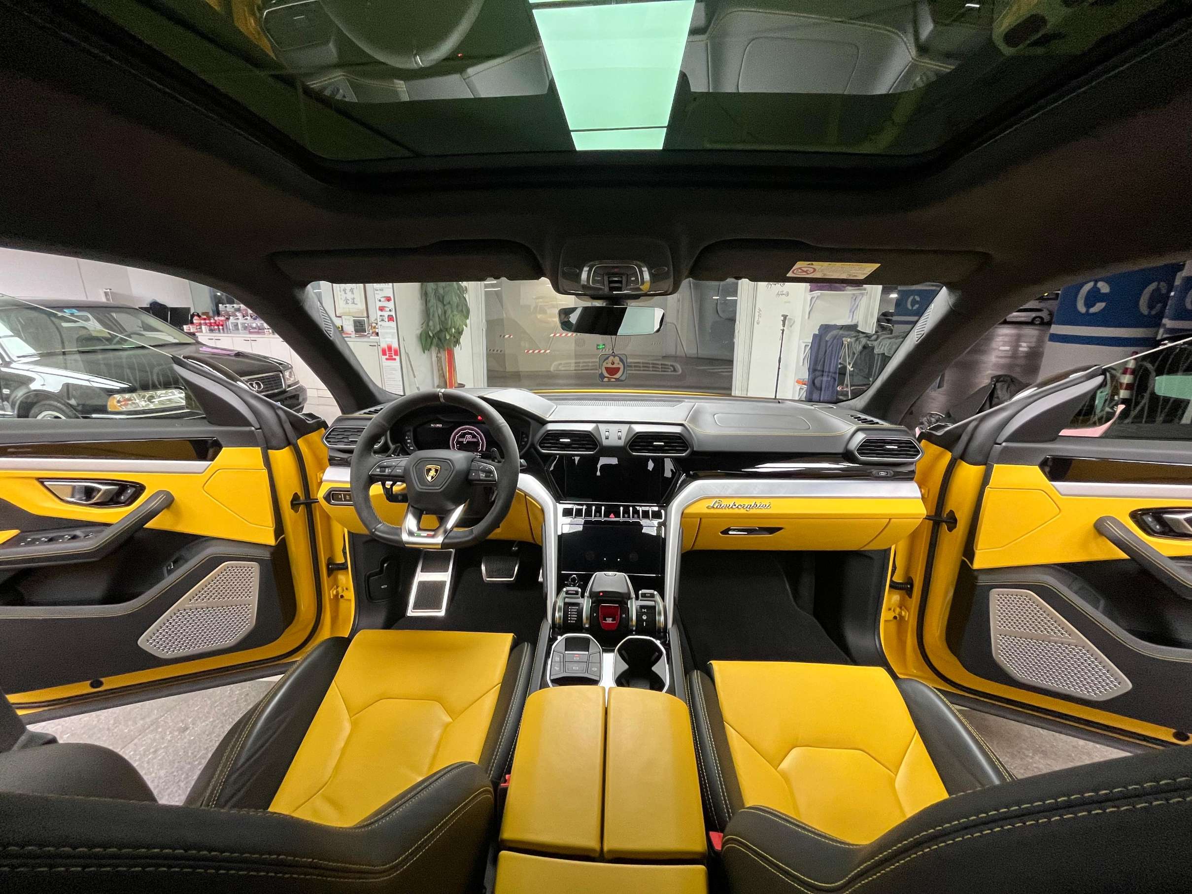 二手兰博基尼 Urus 黄色/黄色 2021款 4.0T V8