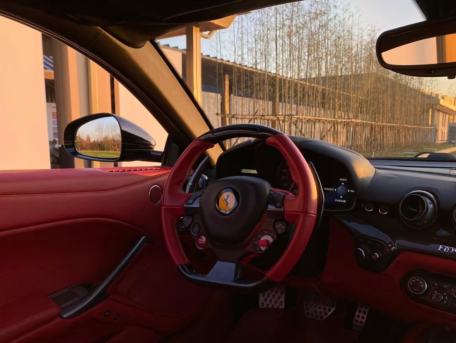 二手法拉利 F12berlinetta 黑色/红色 2013款 6.3L 标准型