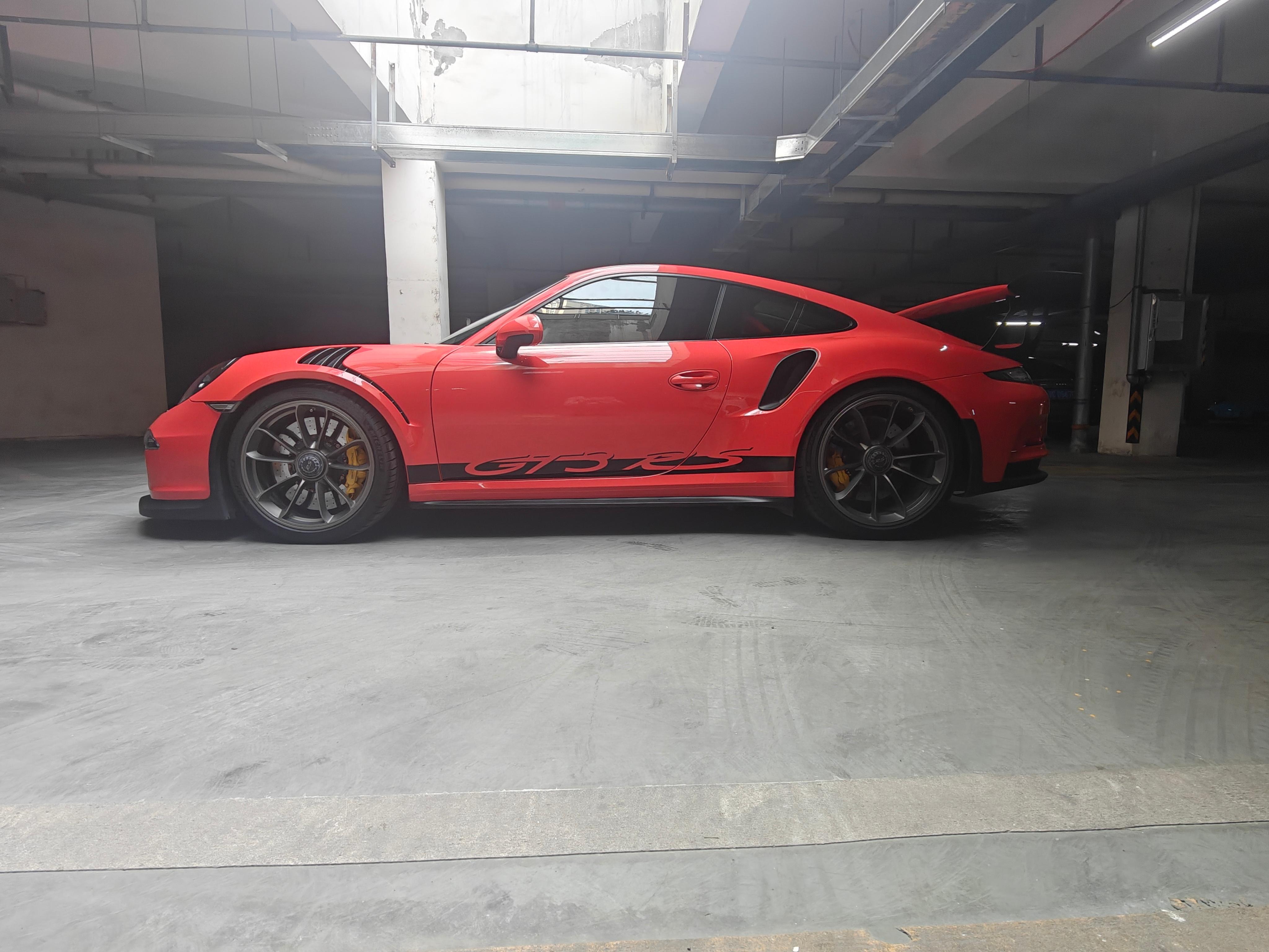 二手保时捷 911 熔岩橙/黑橙 GT3 RS 中规版