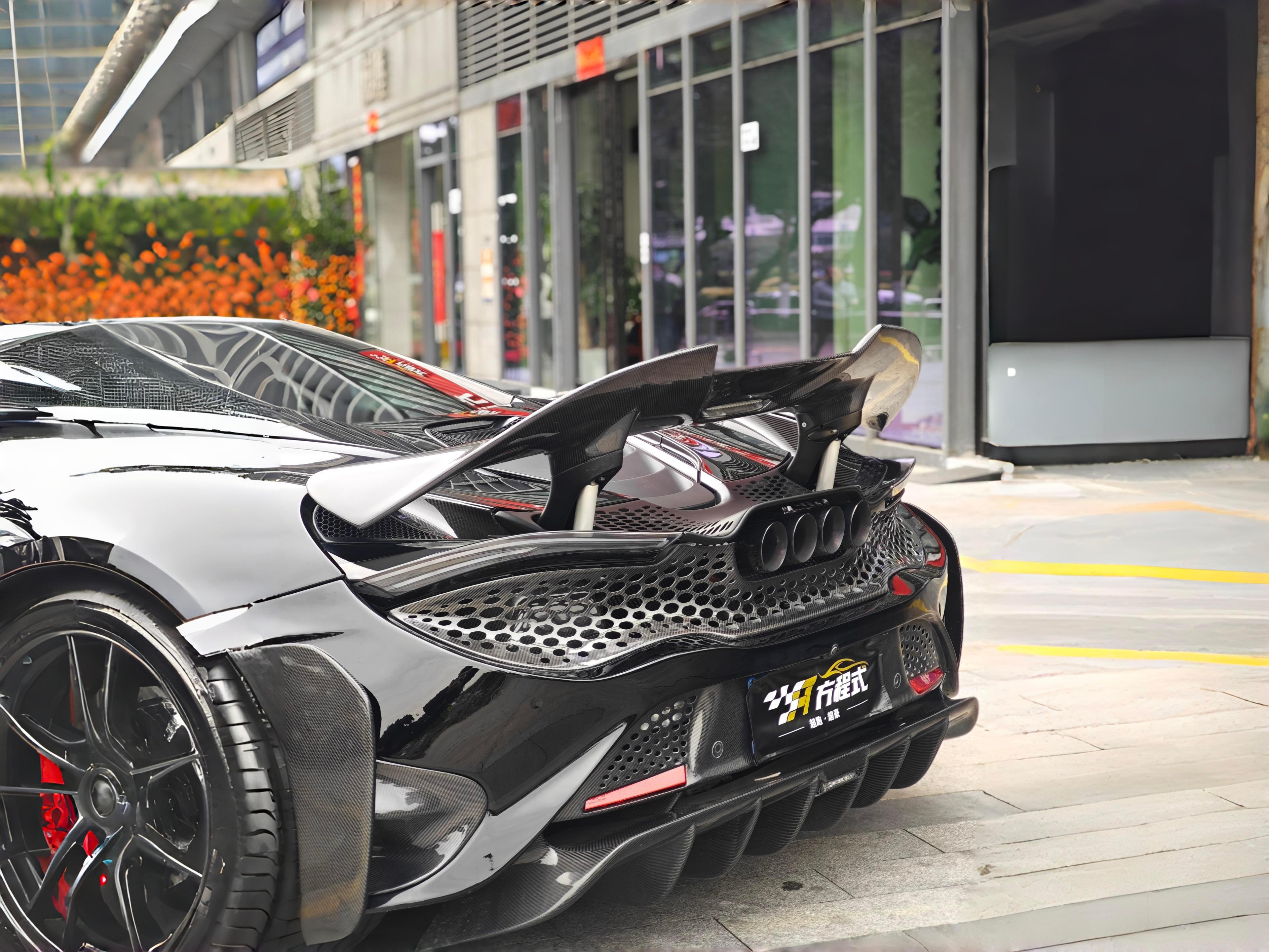 二手迈凯伦 720S 灰色/红色 2019款 4.0T Coupe