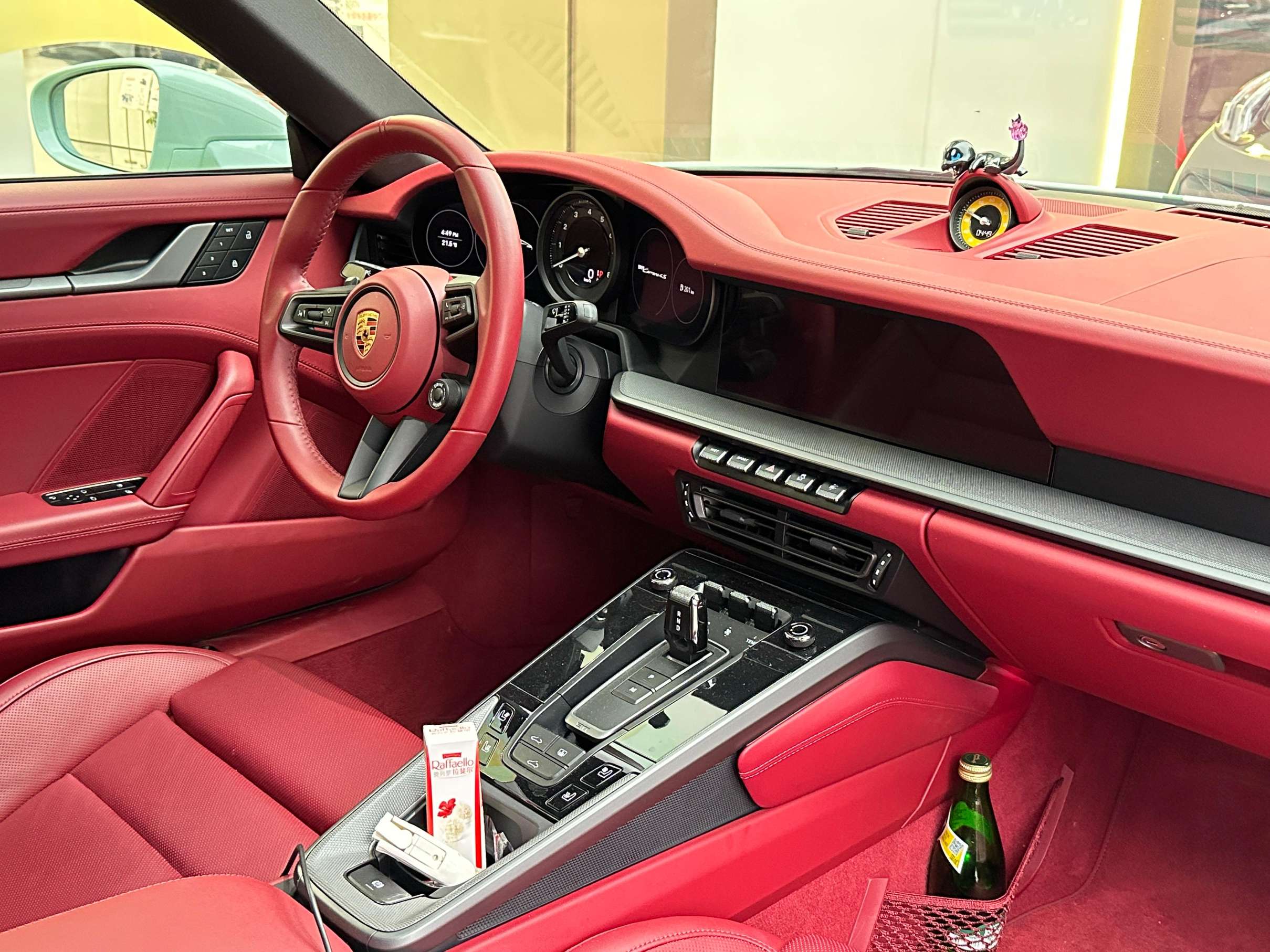 二手保时捷 911 白色/红色 2023款 Carrera 3.0T