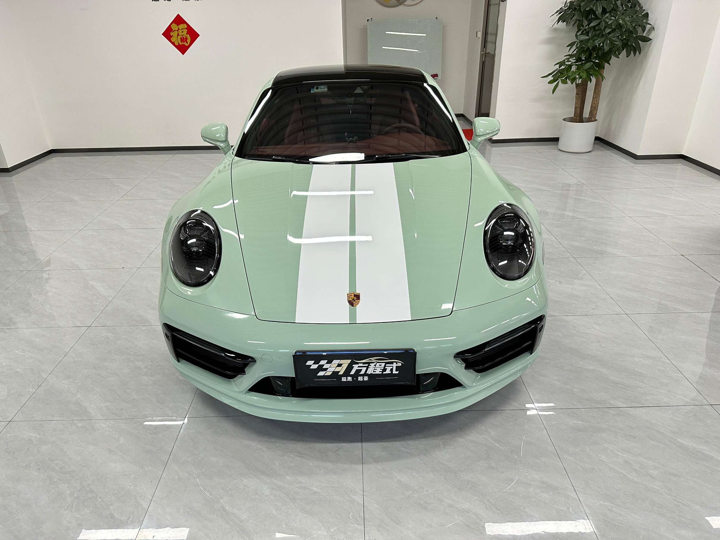 二手保时捷 911 白色/红色 2023款 Carrera 3.0T