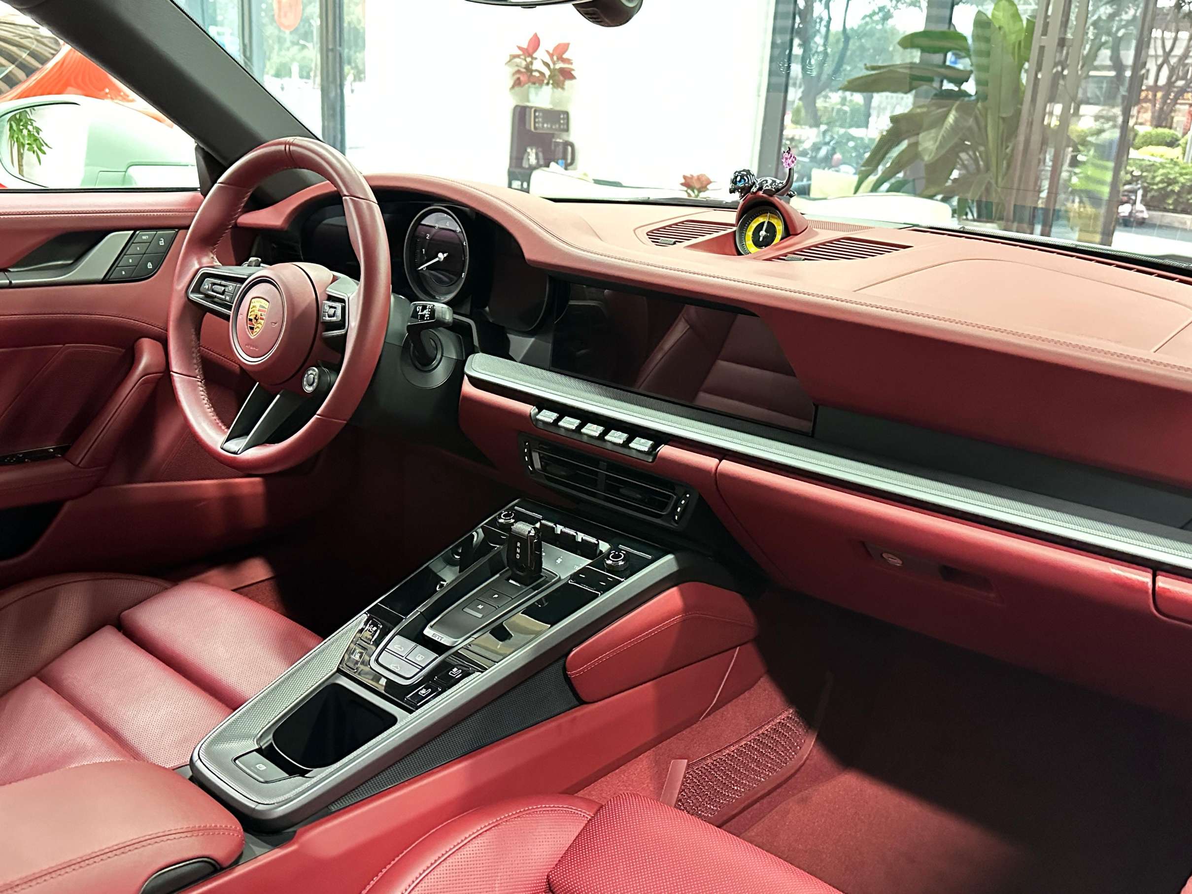 二手保时捷 911 白色/红色 2023款 Carrera 3.0T