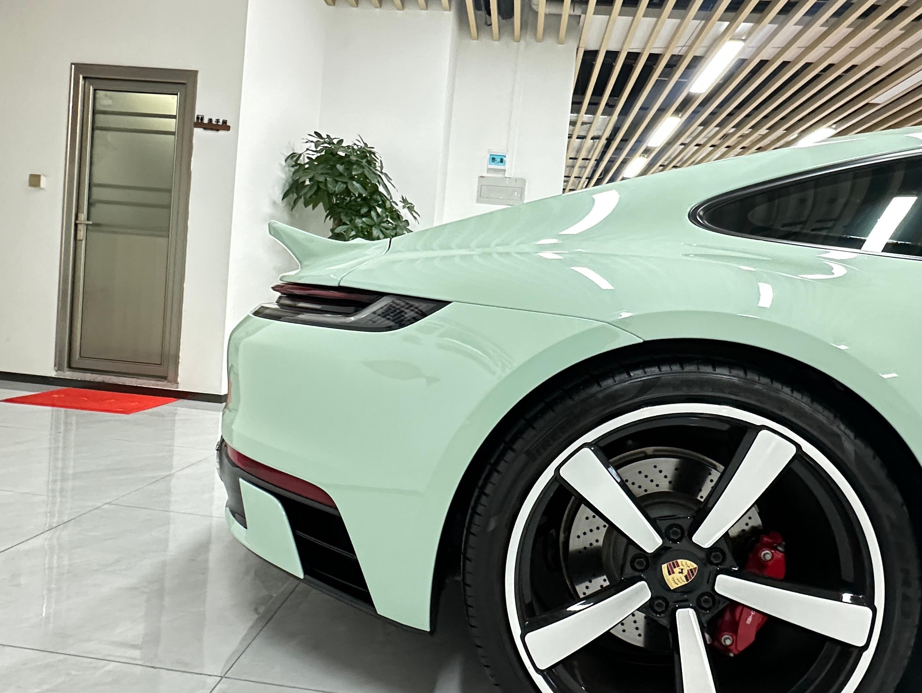 二手保时捷 911 白色/红色 2023款 Carrera 3.0T