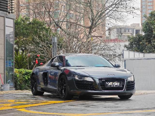 二手奥迪 R8 蓝色/蓝色 奥迪R8 4.2 FSI quattro  中规版