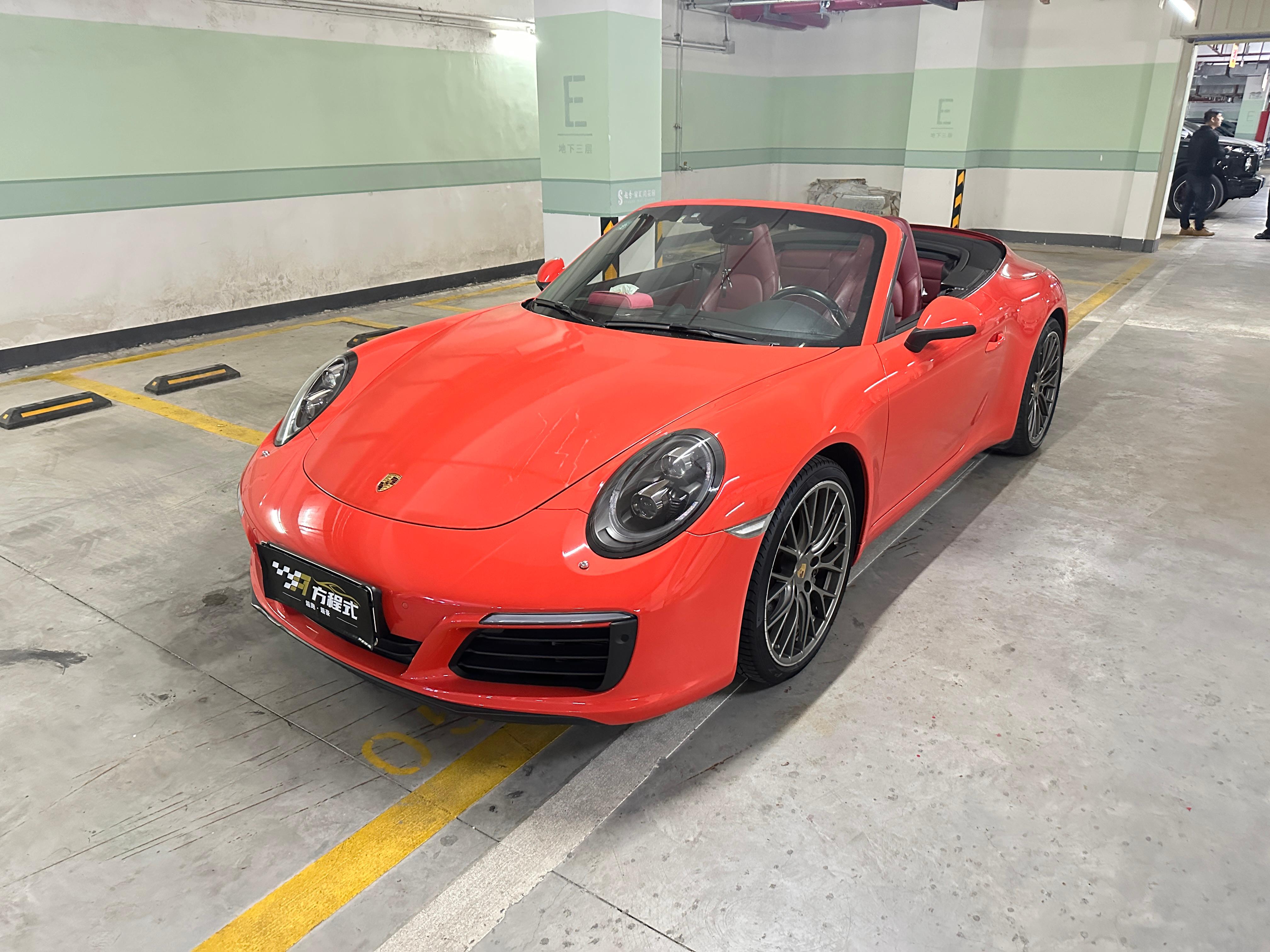 二手保时捷 911 红色/波尔多红 2016款 Carrera Cabriolet 3.0T