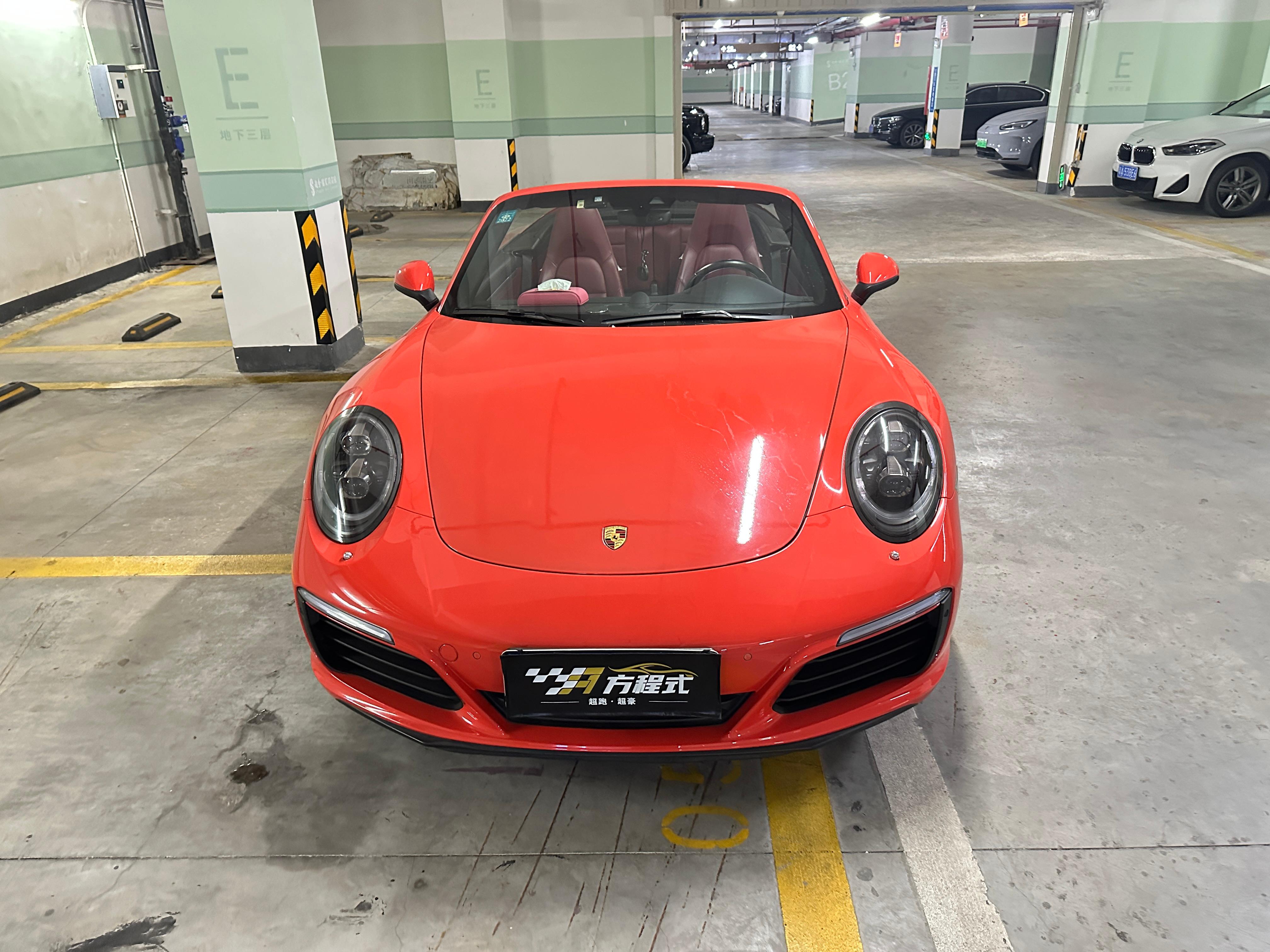二手保时捷 911 红色/波尔多红 2016款 Carrera Cabriolet 3.0T