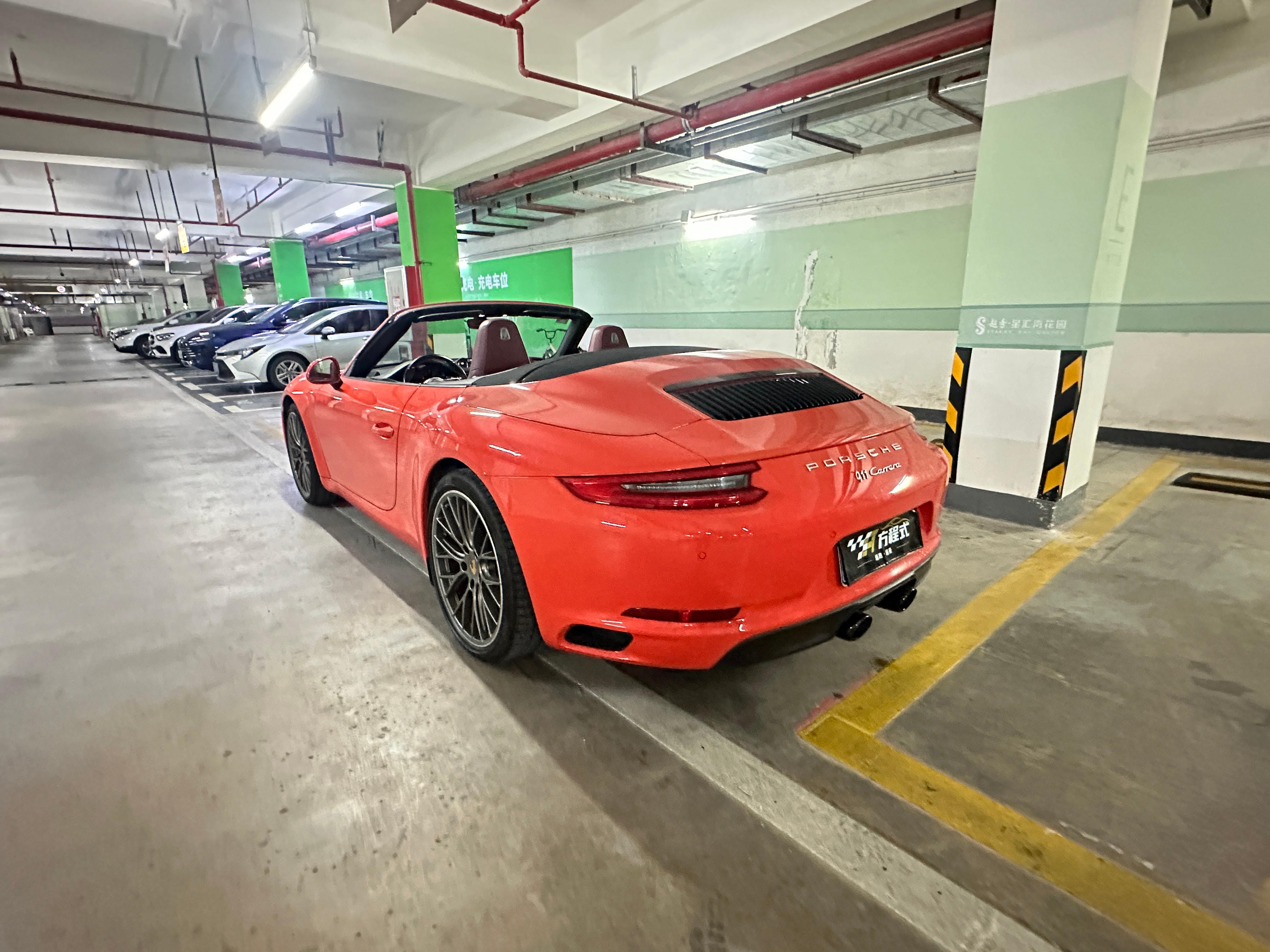 二手保时捷 911 红色/波尔多红 2016款 Carrera Cabriolet 3.0T