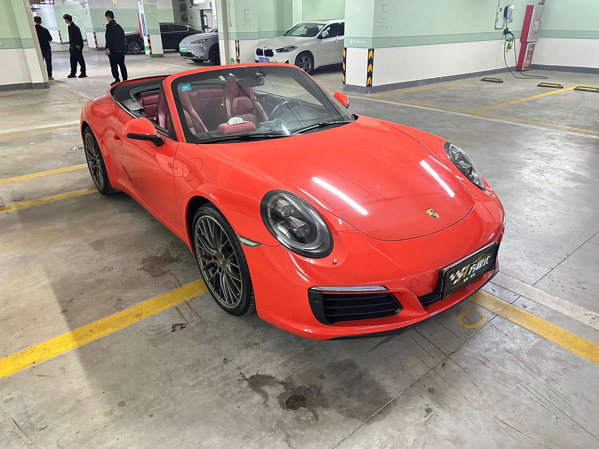 二手保时捷 911 红色/波尔多红 2016款 Carrera Cabriolet 3.0T
