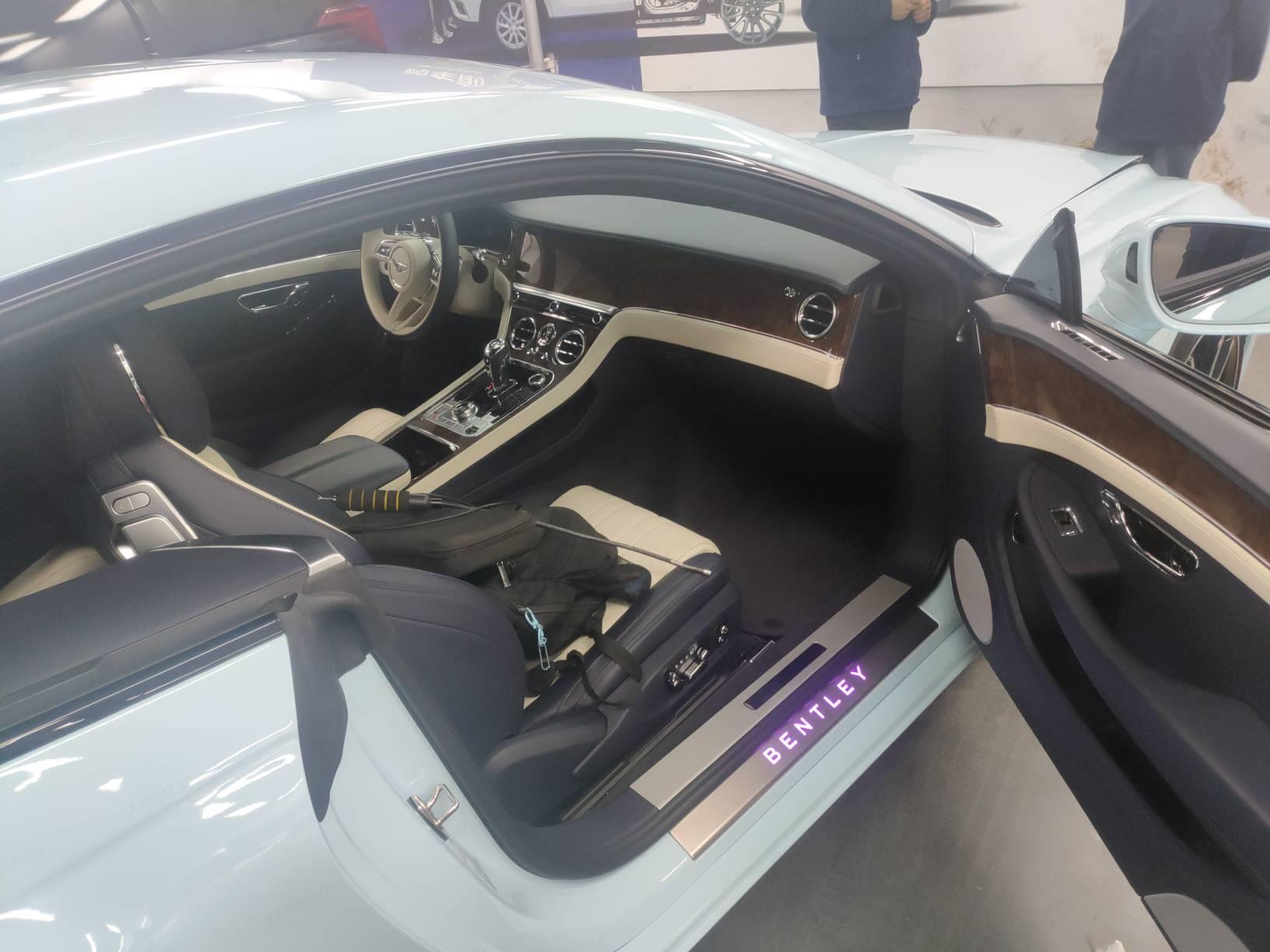 二手宾利 欧陆GT 蓝色/白色 2020款 4.0T GT V8