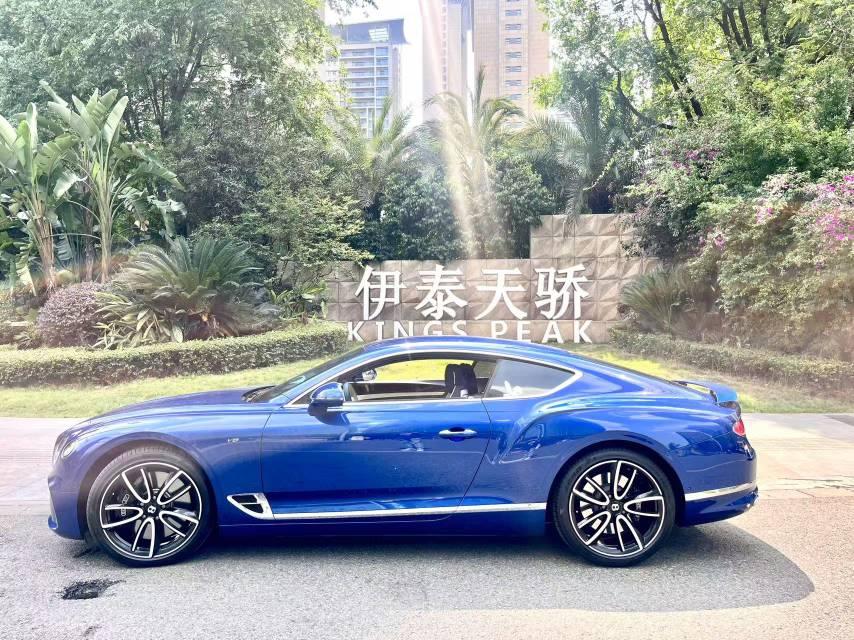 二手宾利 欧陆GT 蓝色/白色 2020款 4.0T GT V8