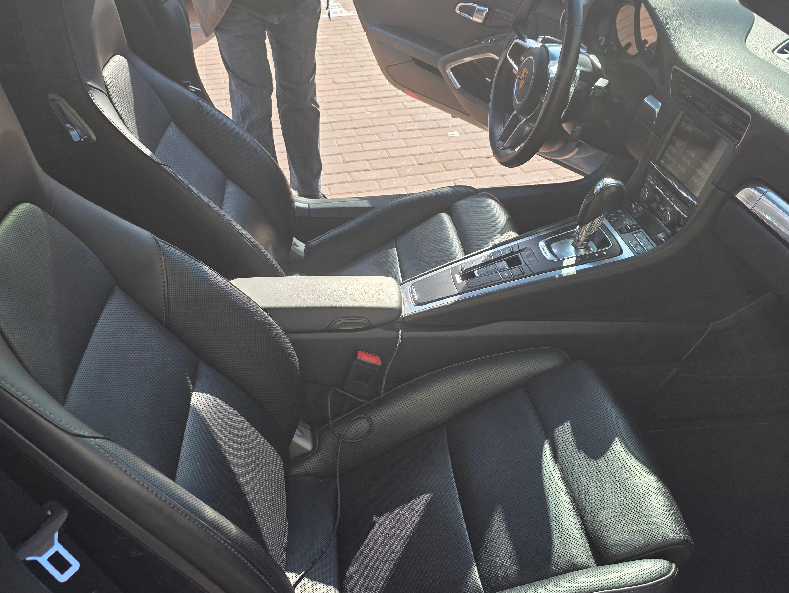 二手保时捷 911 炫蓝/黑色 Carrera S 中规版