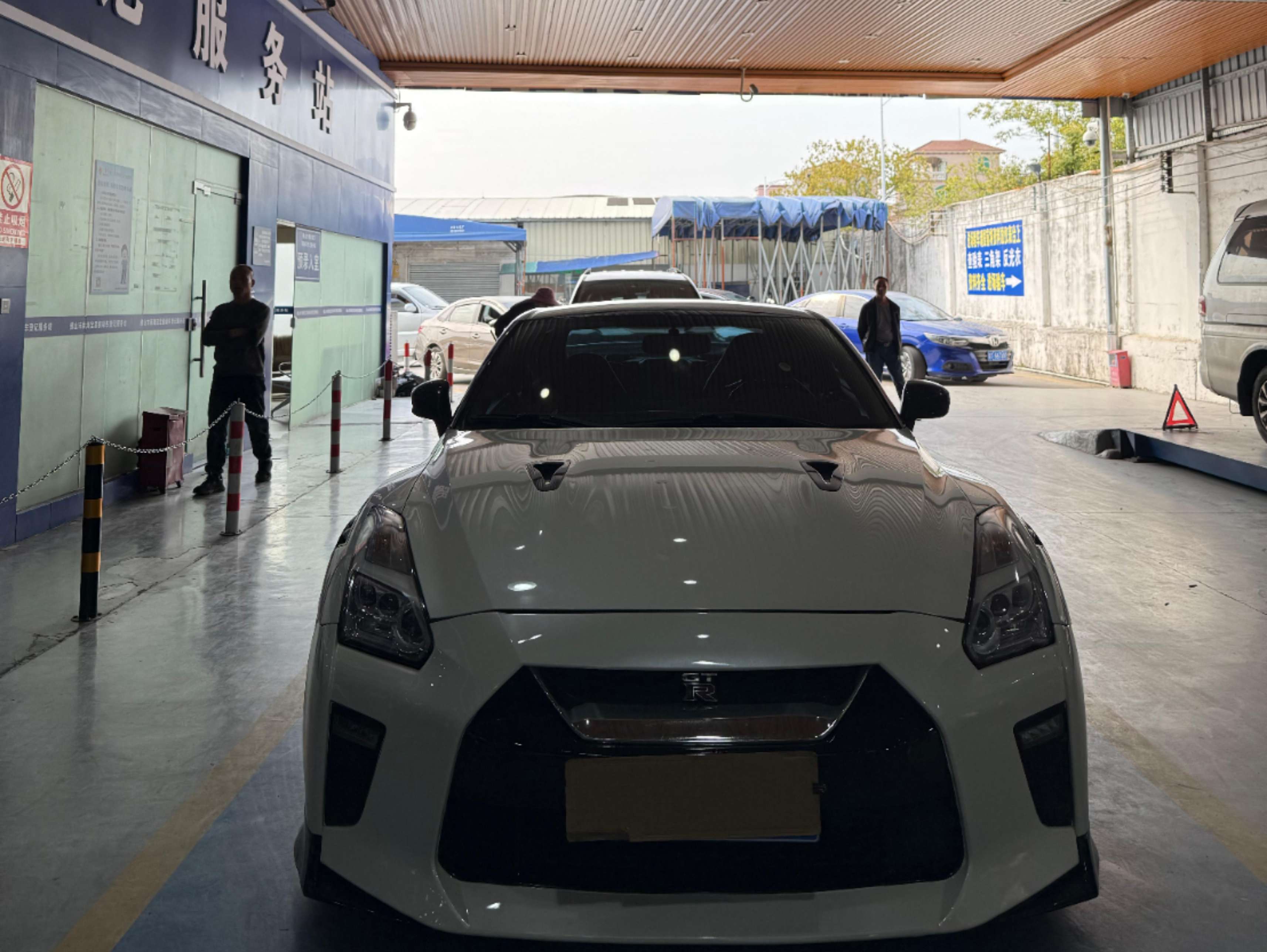 二手日产 GT-R 白色/黑色 GTR Premium Edition  中规版