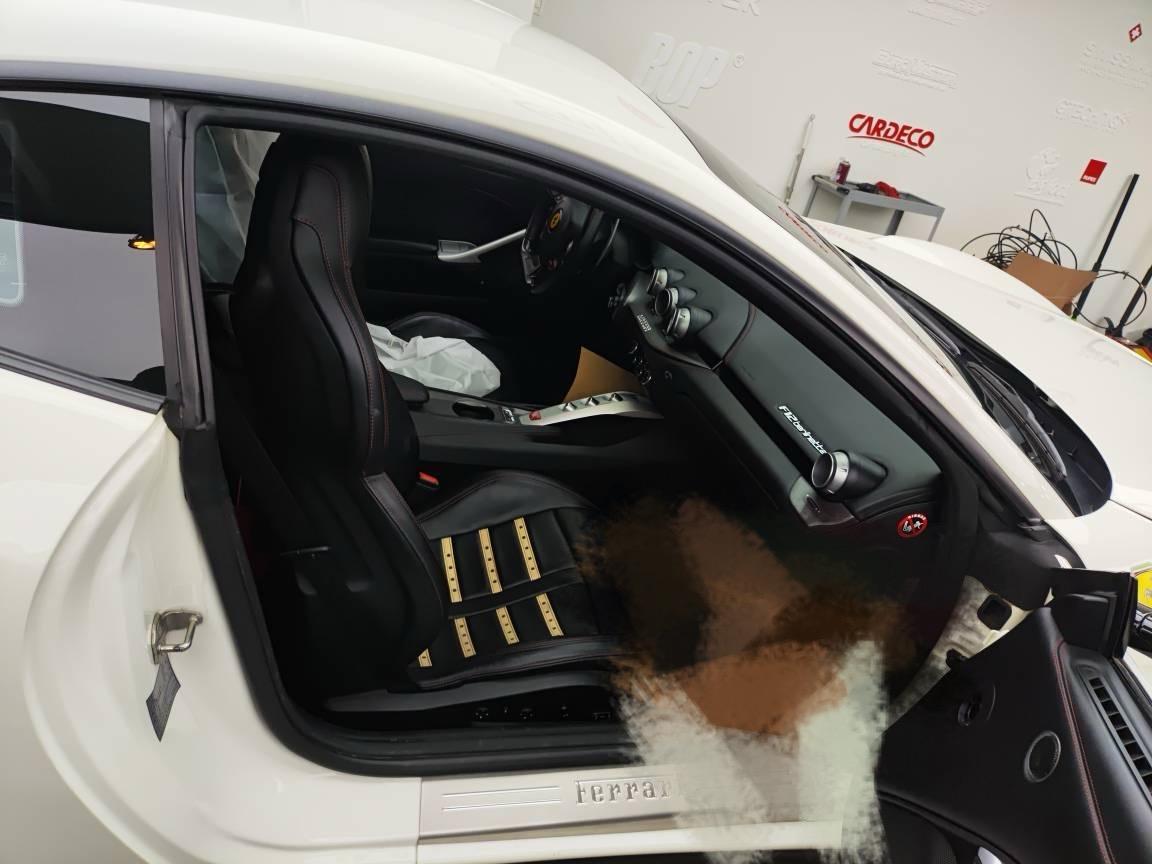 二手法拉利 F12berlinetta 白色/黑色 2013款 6.3L 标准型