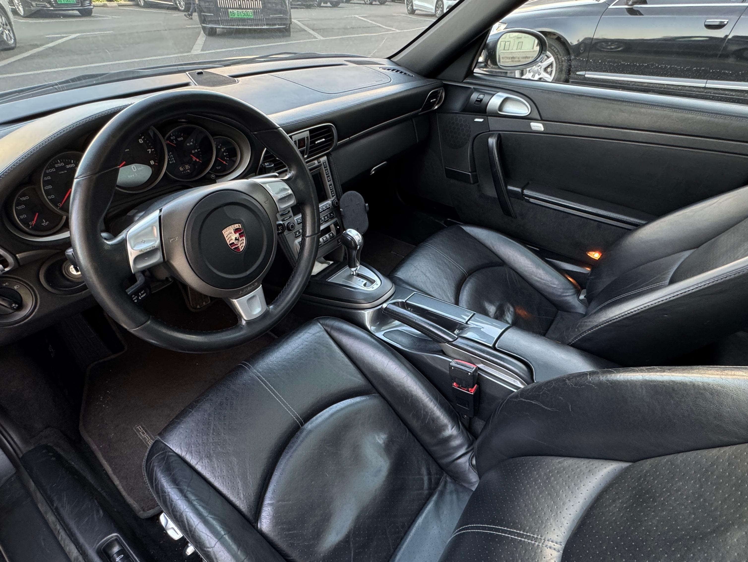 二手保时捷 911 玄武岩黑金属漆/黑色 Targa  4  3.6L  中规版