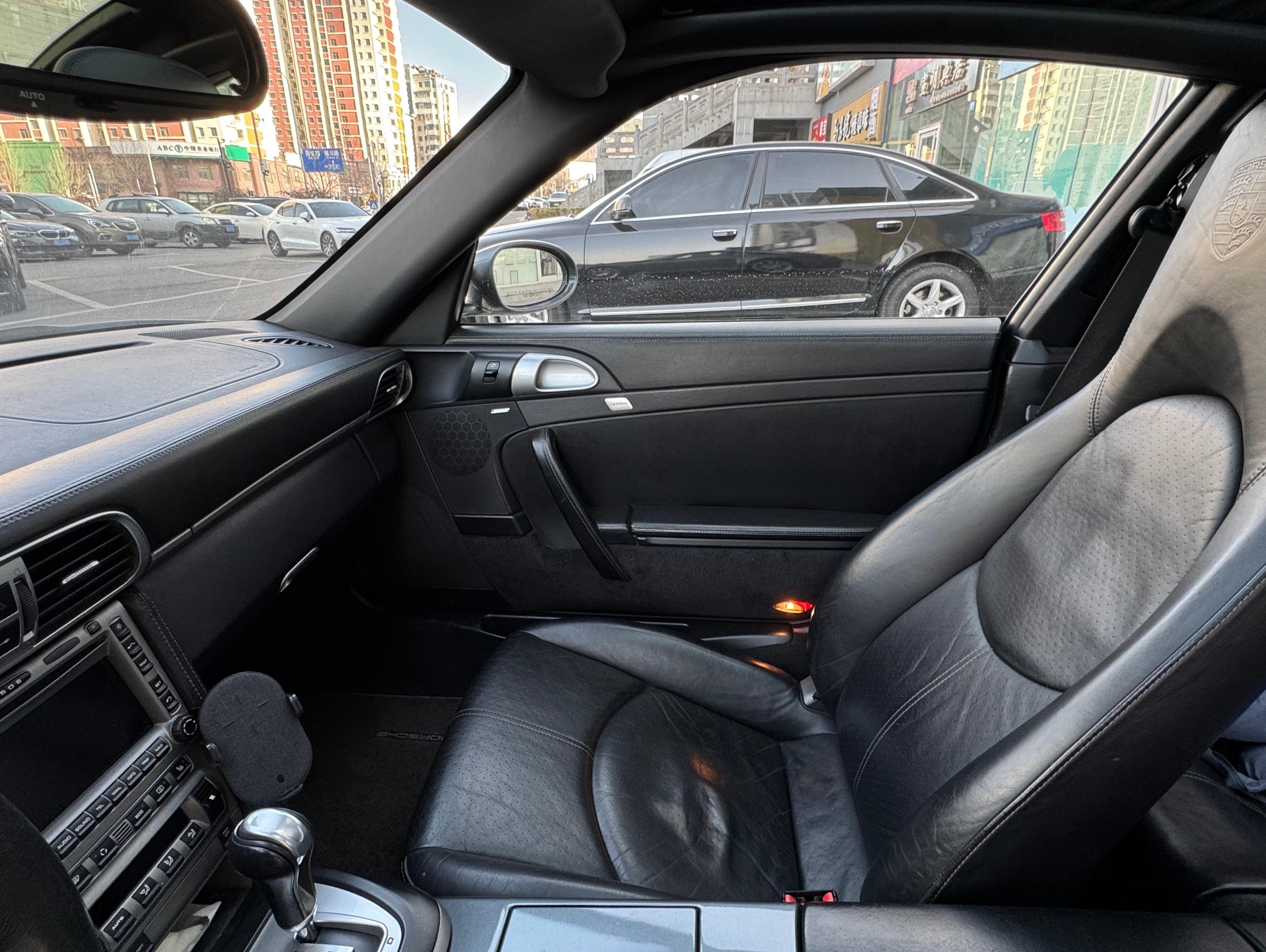 二手保时捷 911 玄武岩黑金属漆/黑色 Targa  4  3.6L  中规版