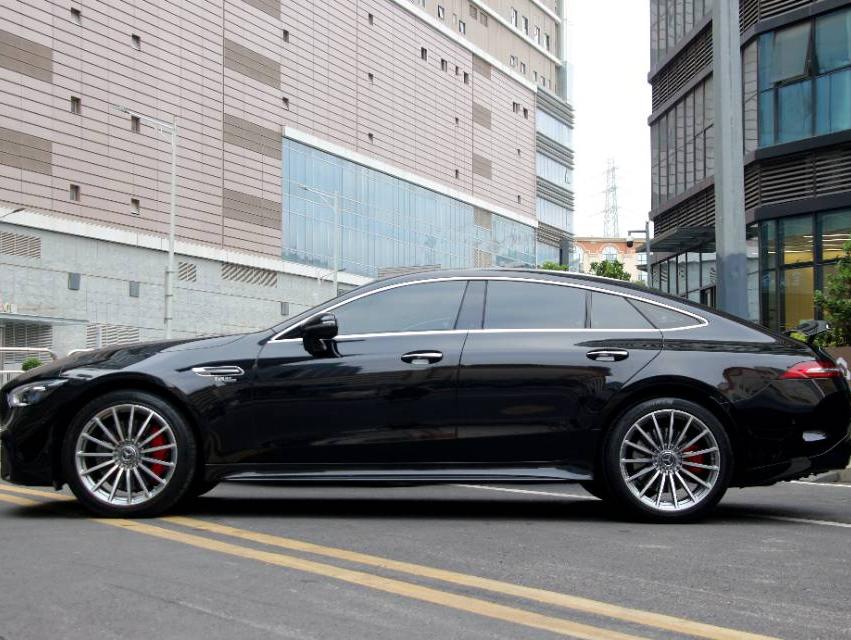 二手奔驰 AMG GT 黑色/黑色 2022款 AMG GT 50 4MATIC+ 四门跑车